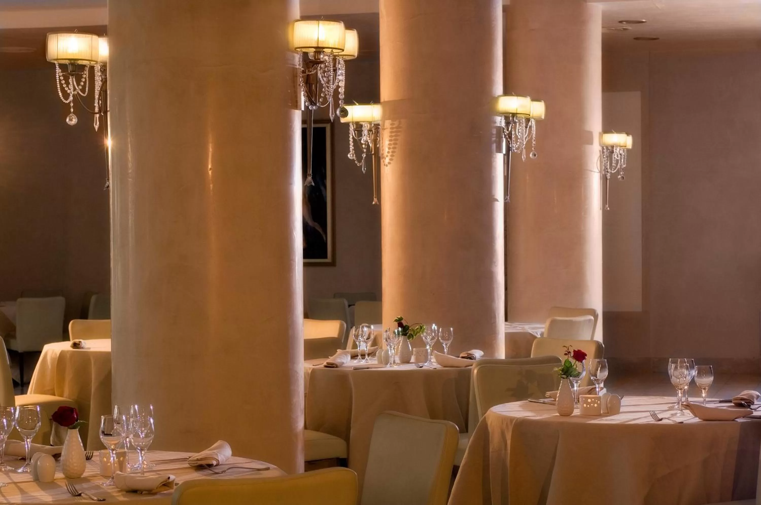 Restaurant/places to eat in Mahara Hotel & Wellness