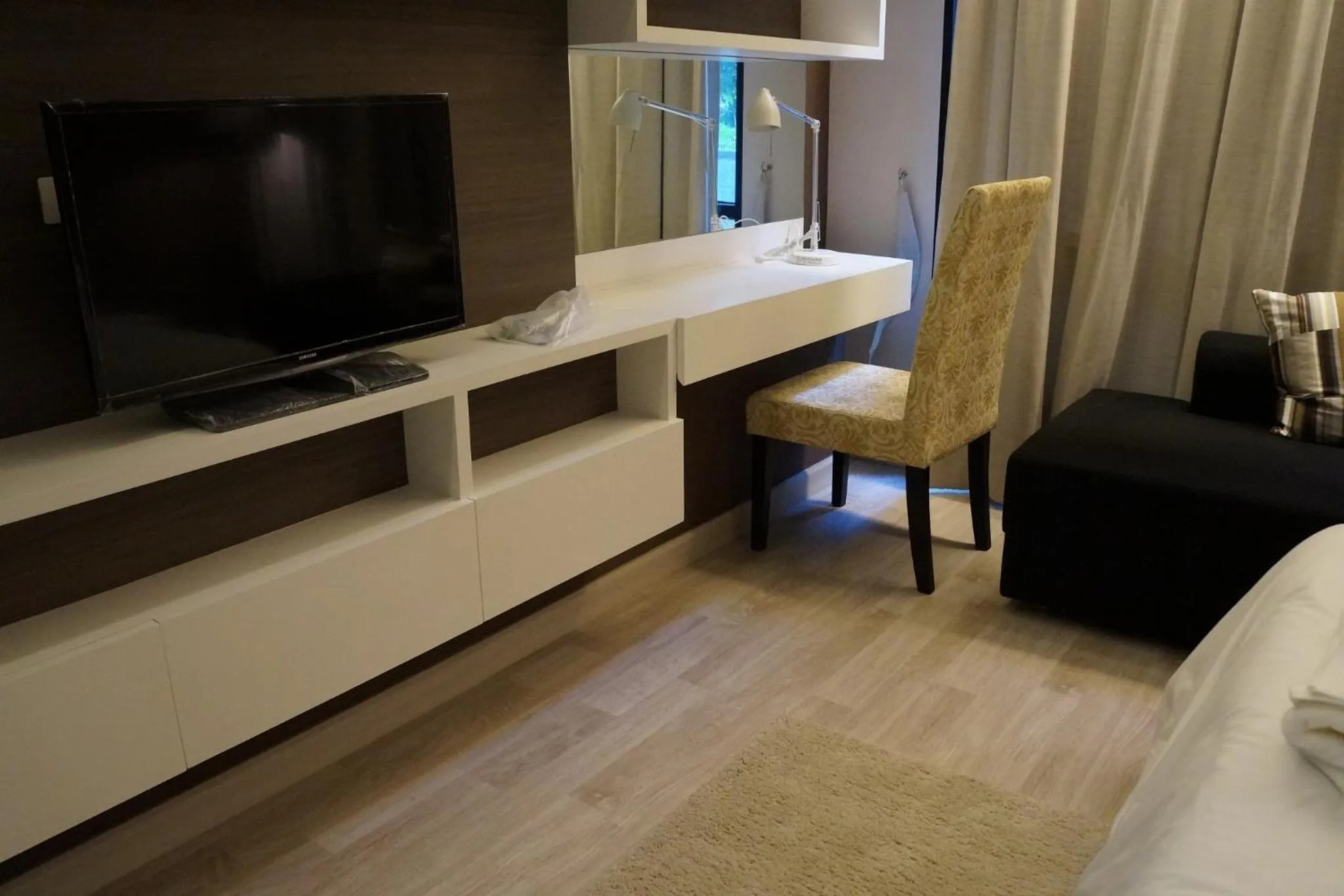 Decorative detail, Bed in Avatar Suites Hotel - SHA Extra Plus