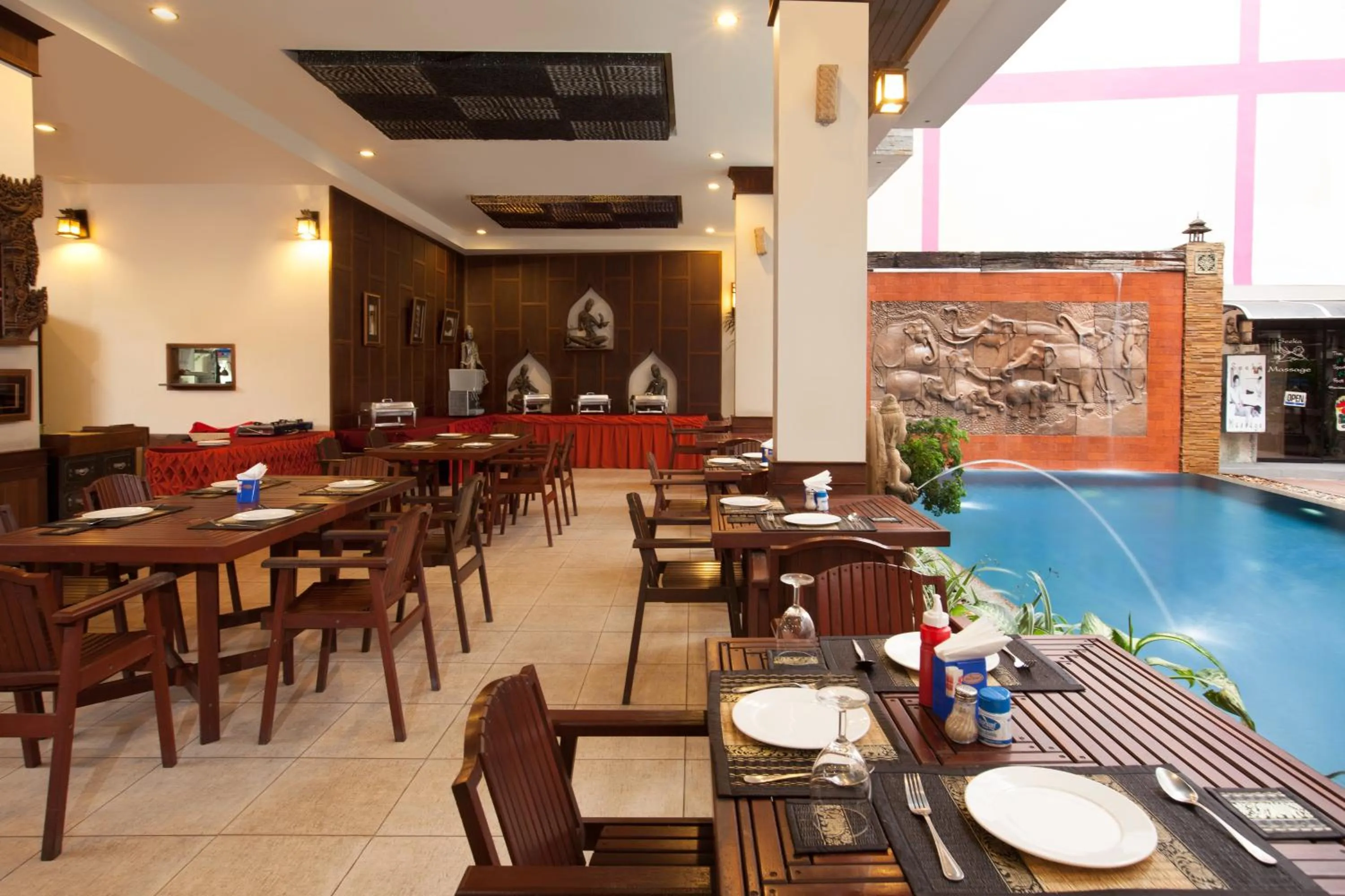 Restaurant/places to eat in Seeka Boutique Resort