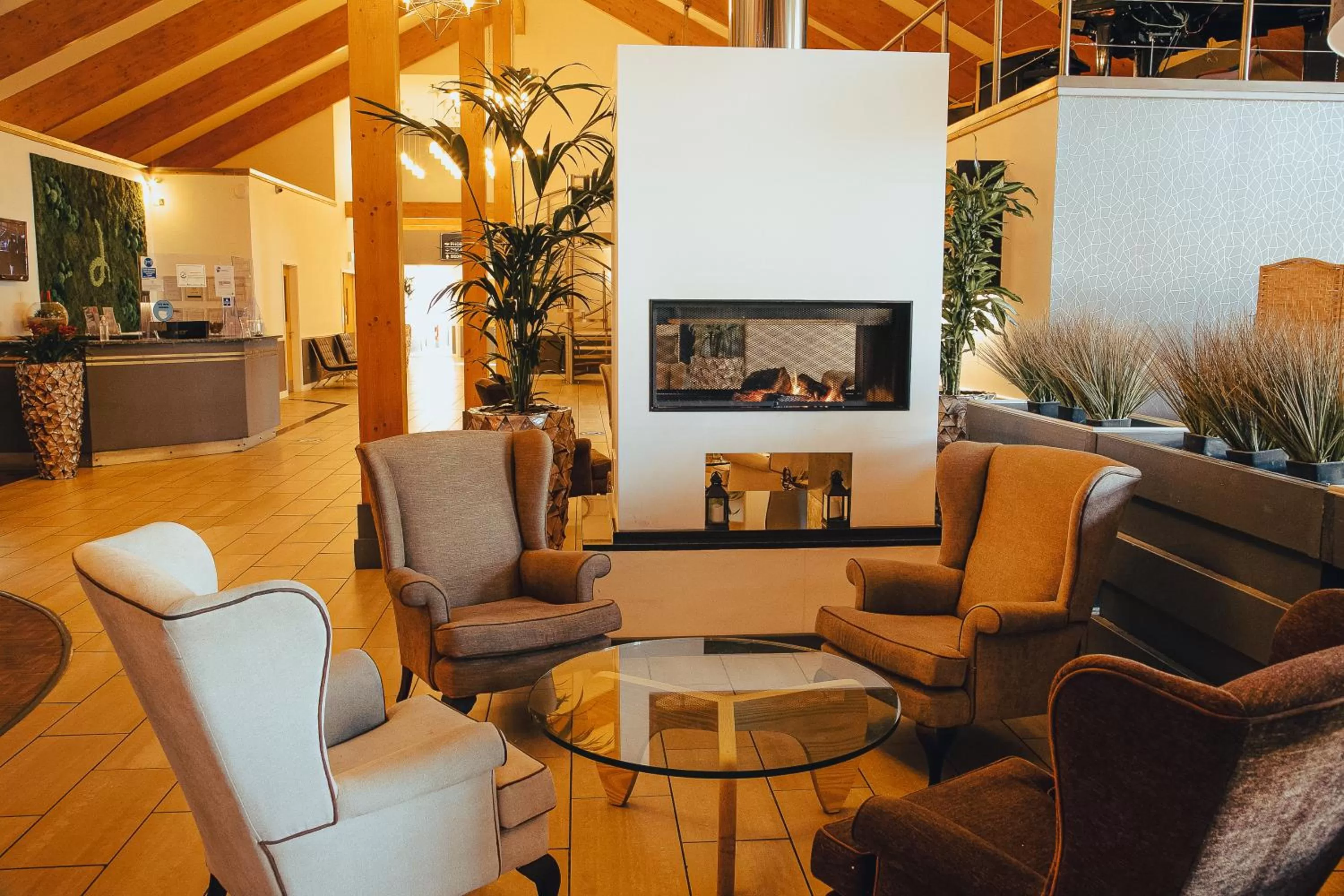 Lounge or bar in Draycote Hotel And Whitefields Golf Course