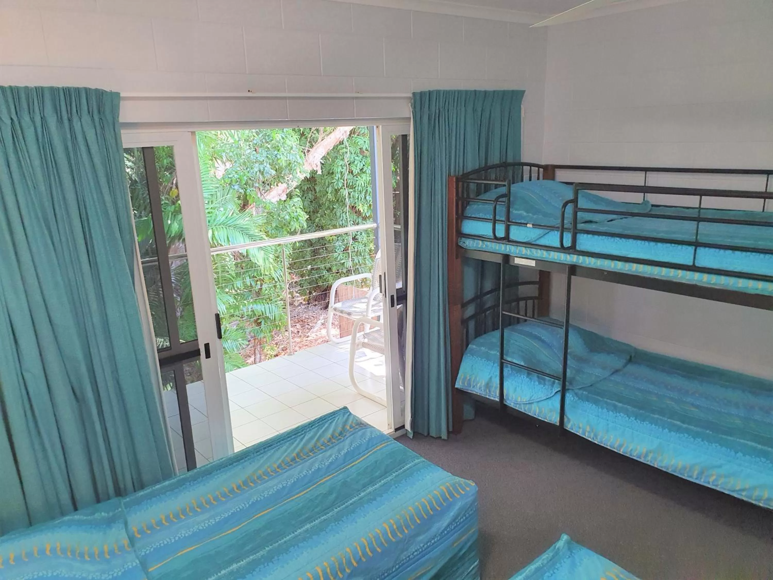 Bedroom, Bed in Mango Tree Holiday Apartments