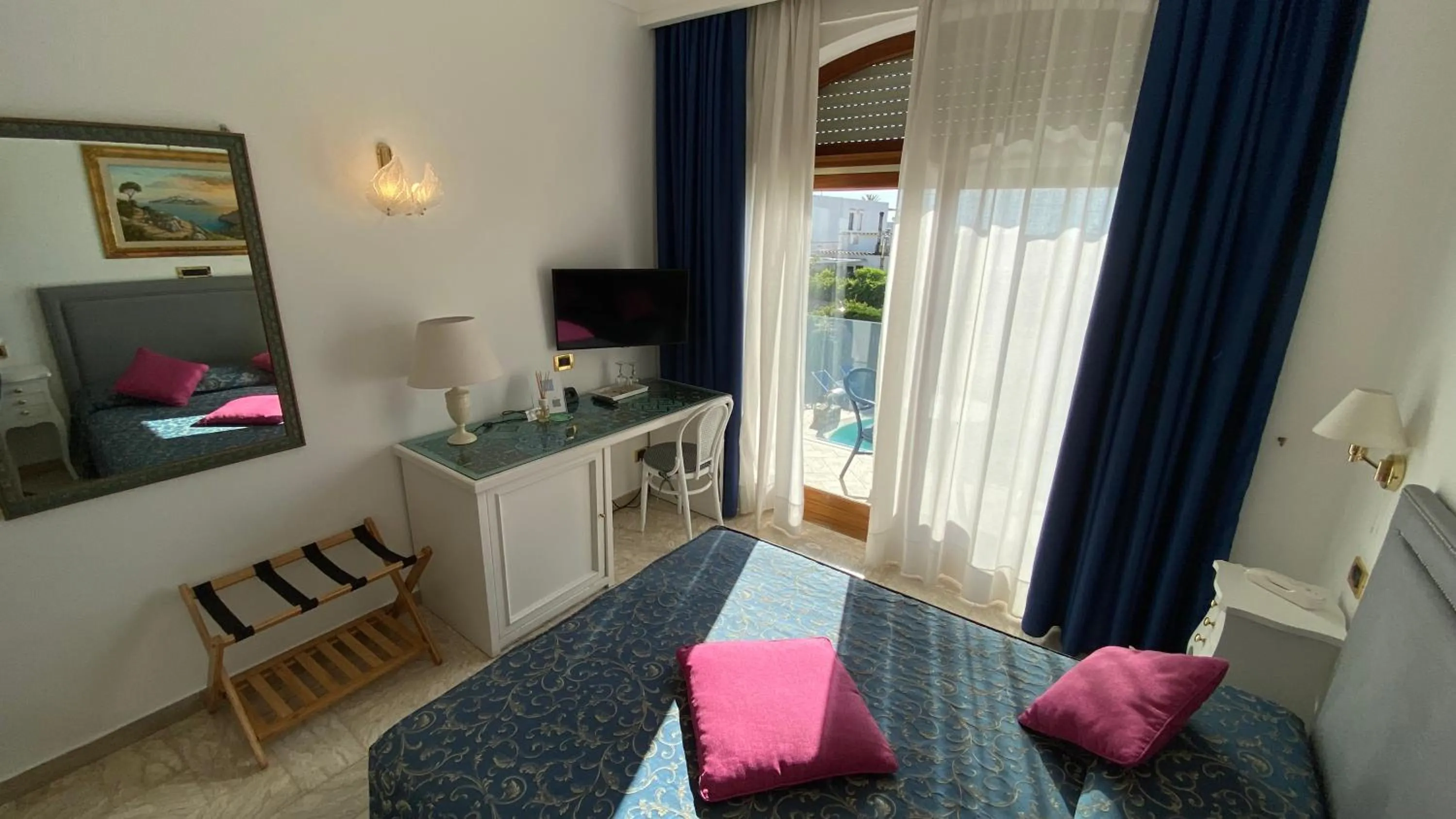 Bedroom, Bed in Bougainville Luxury Boutique Hotel