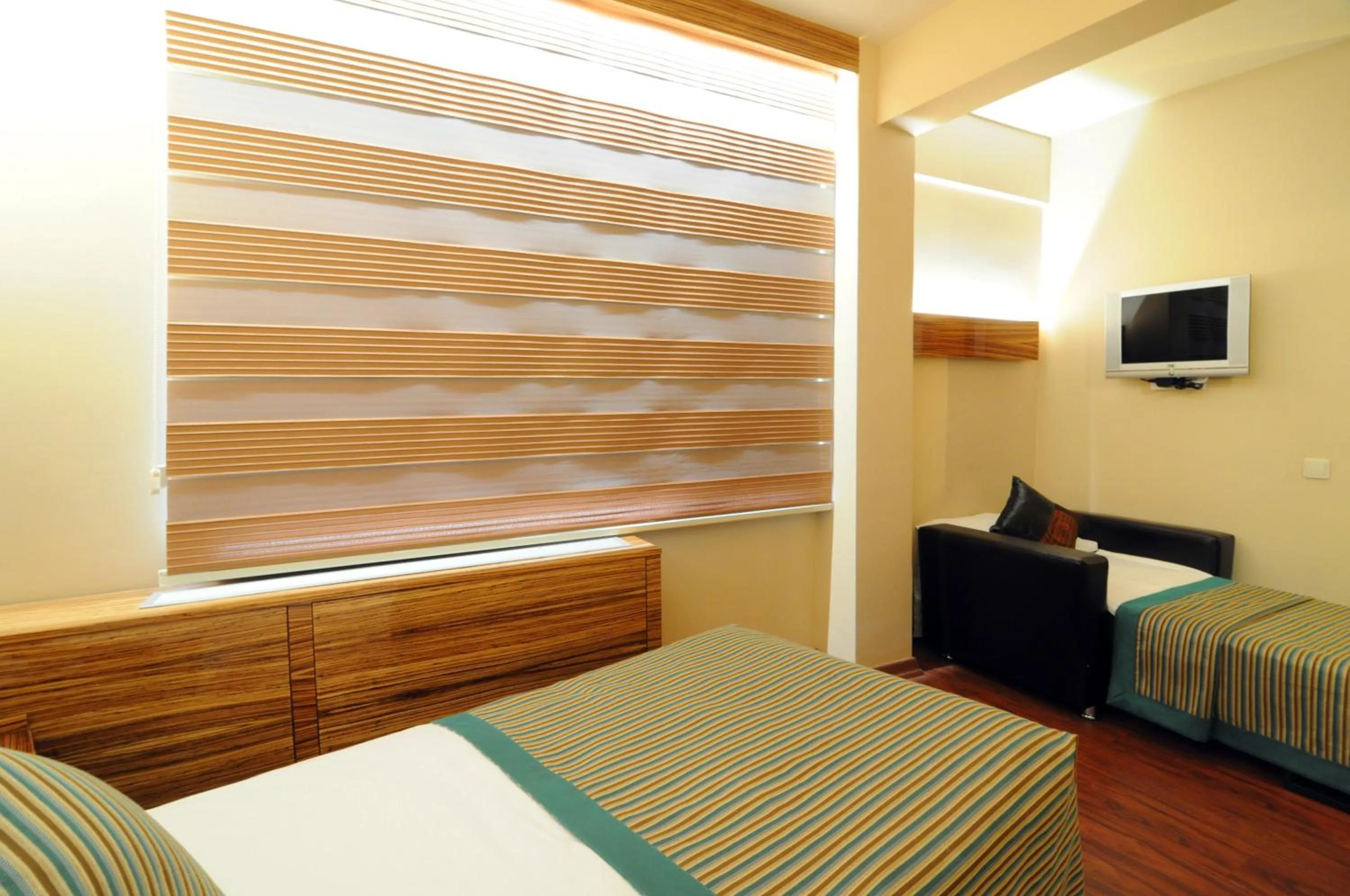 TV and multimedia, Bed in Hotel Buyuk Keban