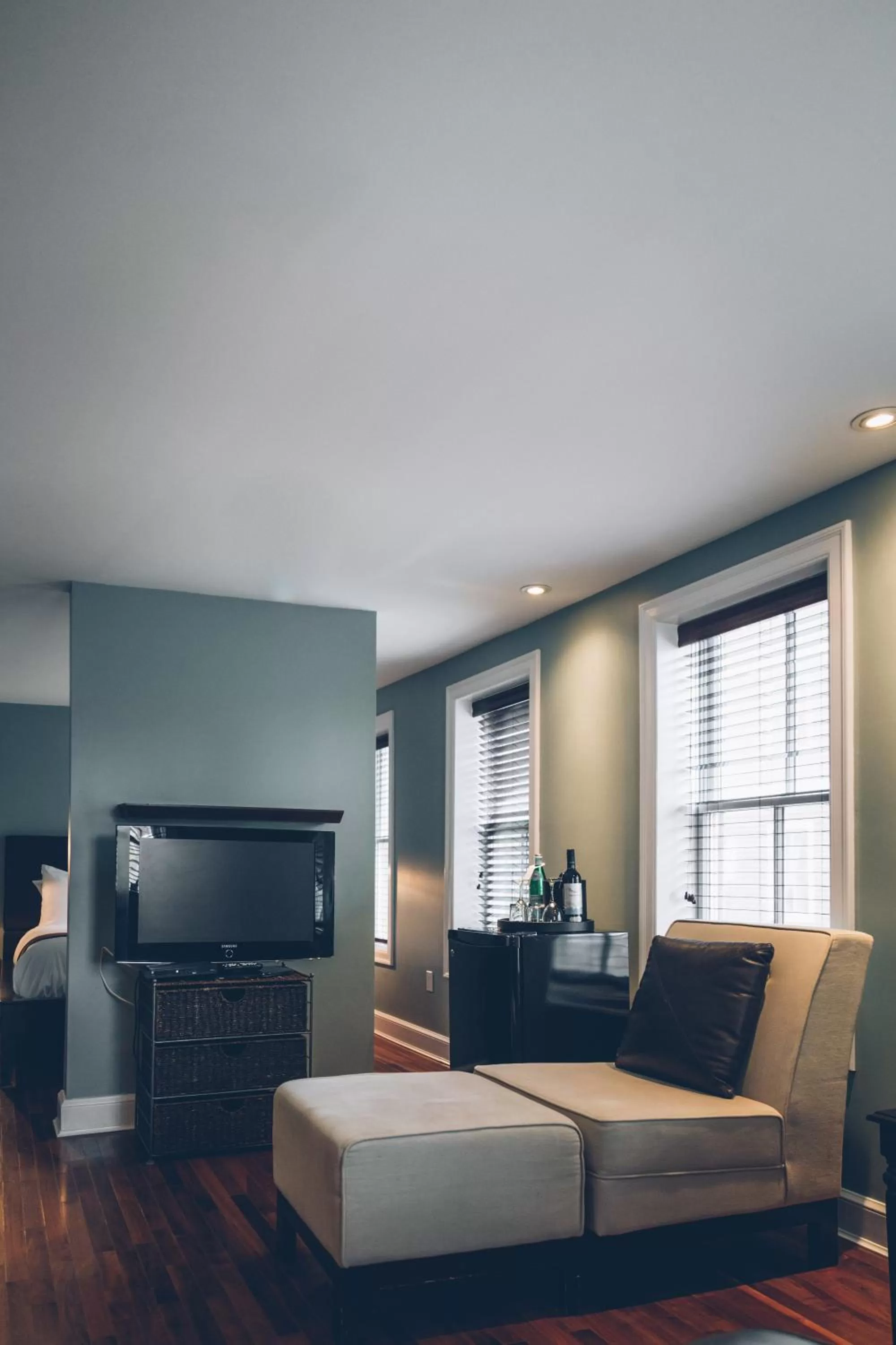 Seating area in The Great George