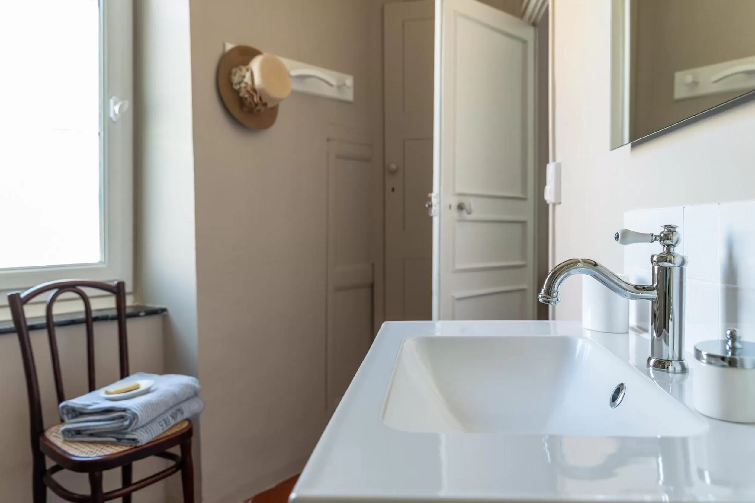 Bathroom in Maison d'hôtes ÔVillage