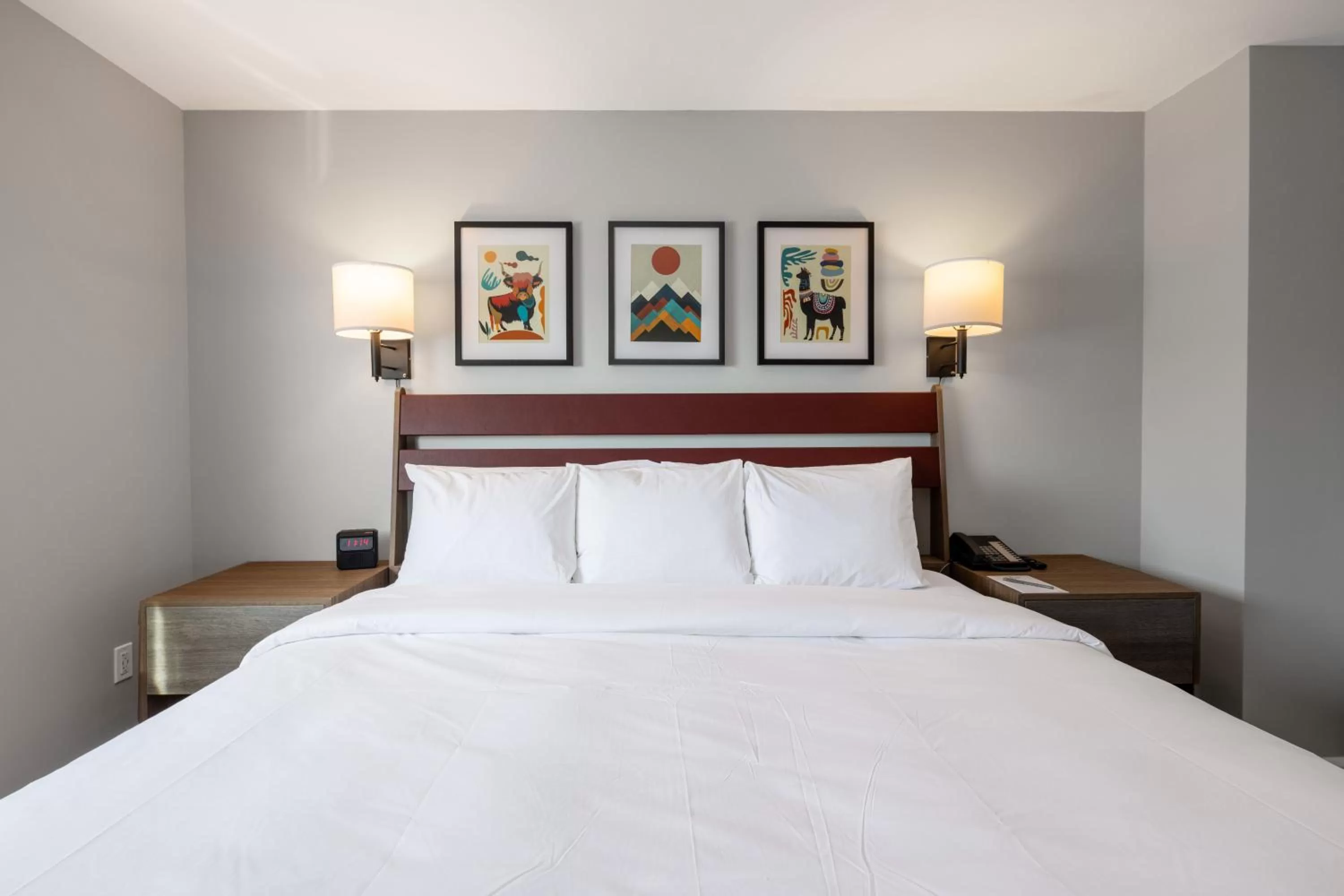 Bedroom, Bed in The Lodge Red Hook