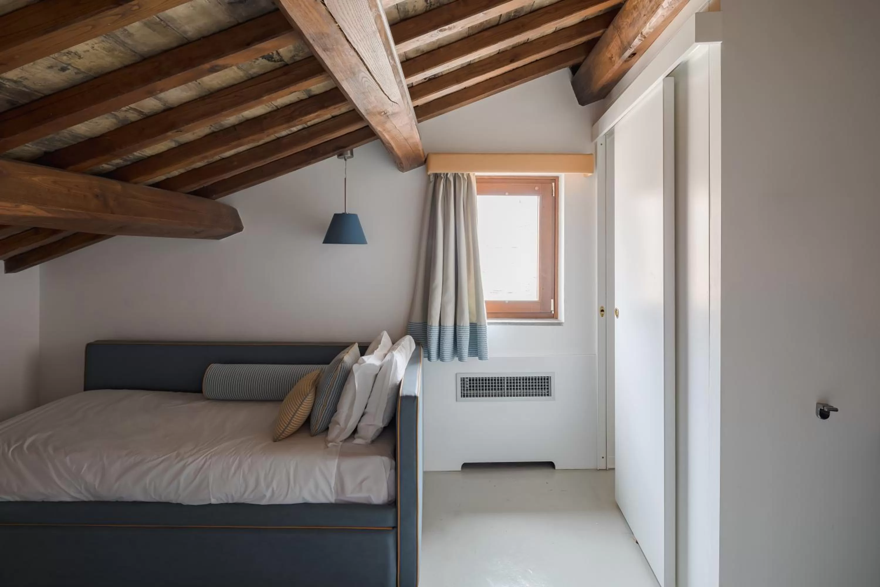 Photo of the whole room, Bed in Palazzo Lupardi Relais