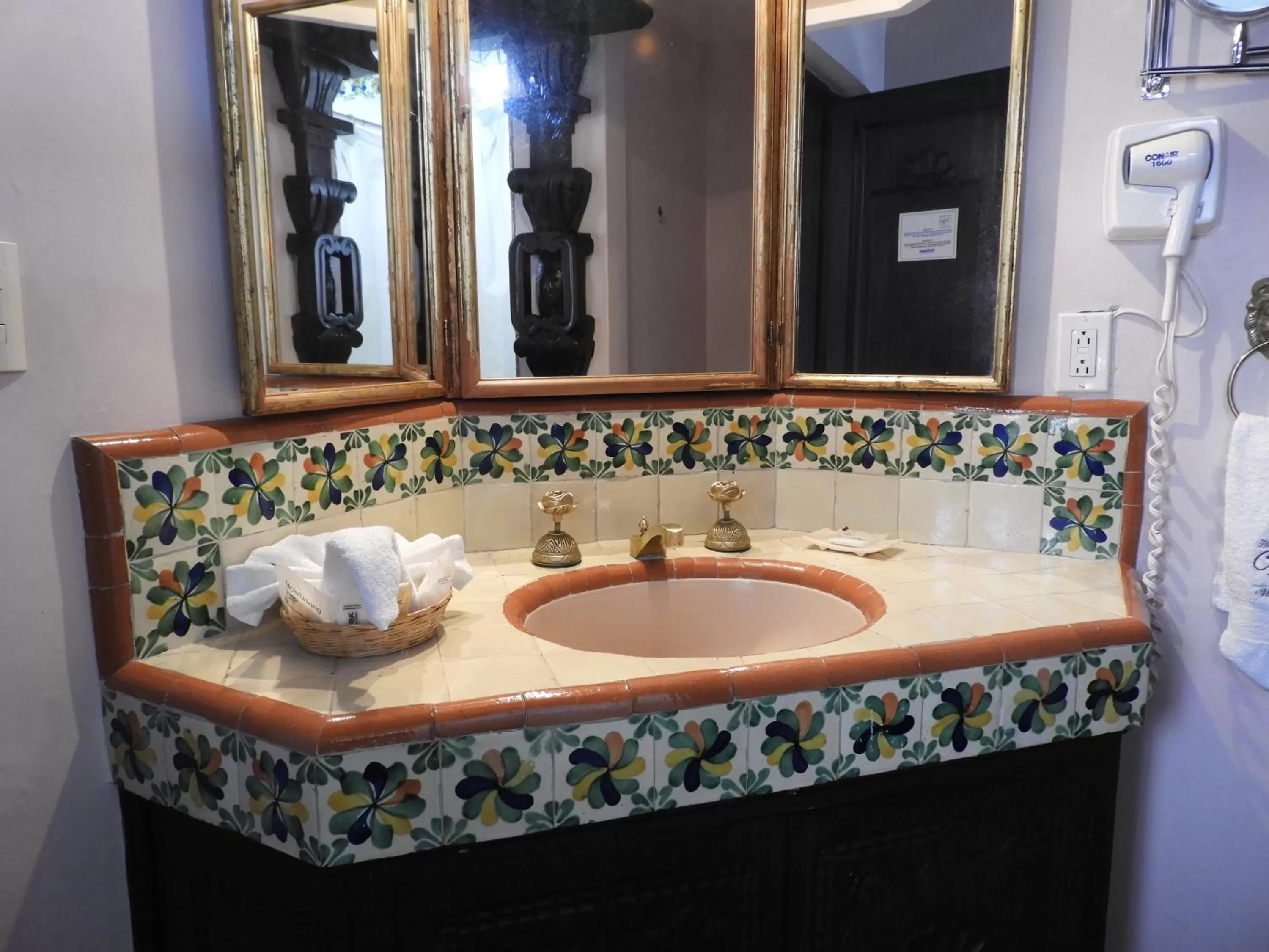 Bathroom in Villa Bonita Les Terrasses