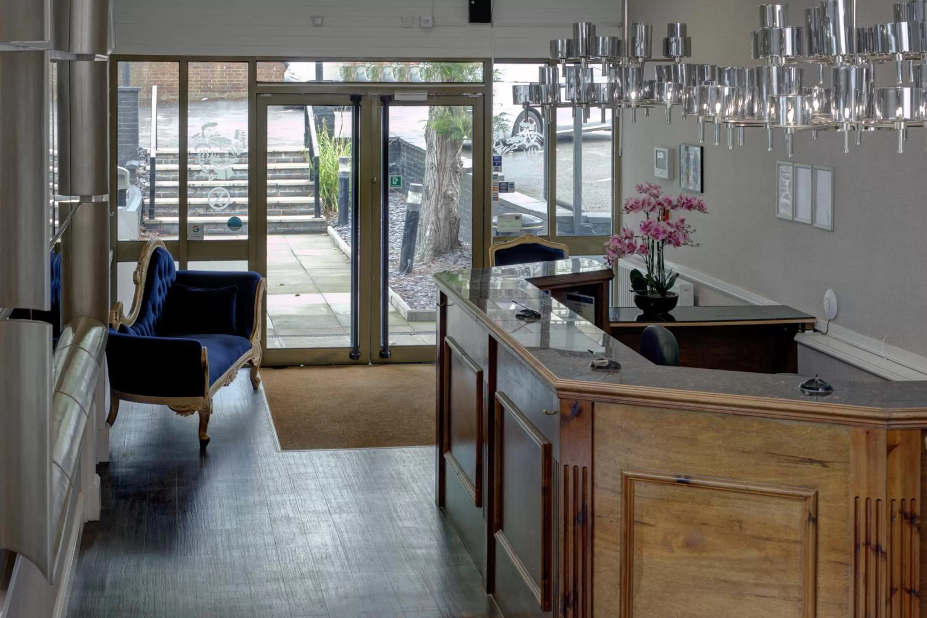 Lobby or reception in The Jephson Hotel; BW Signature Collection