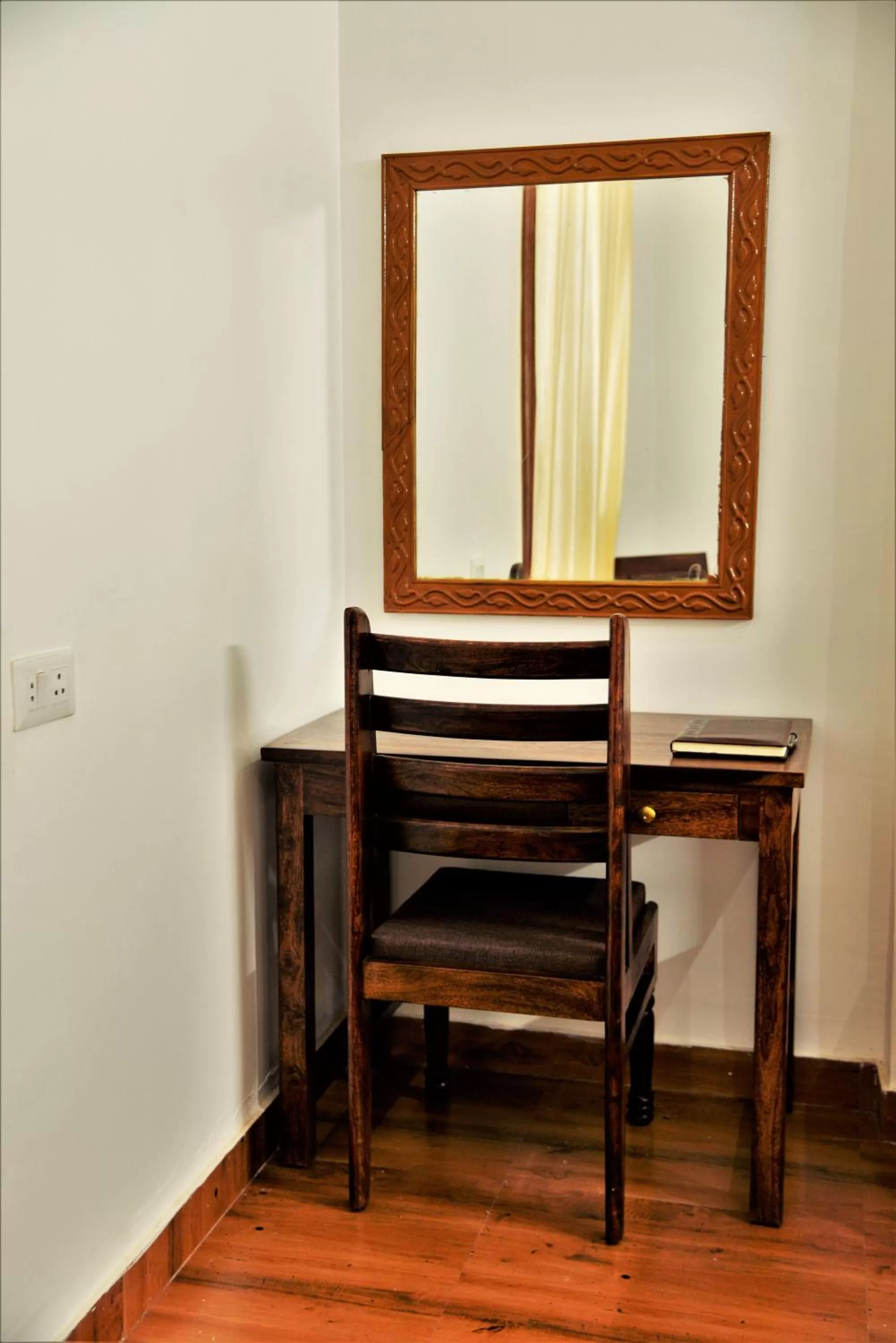 Decorative detail in Omak Tiger Seven