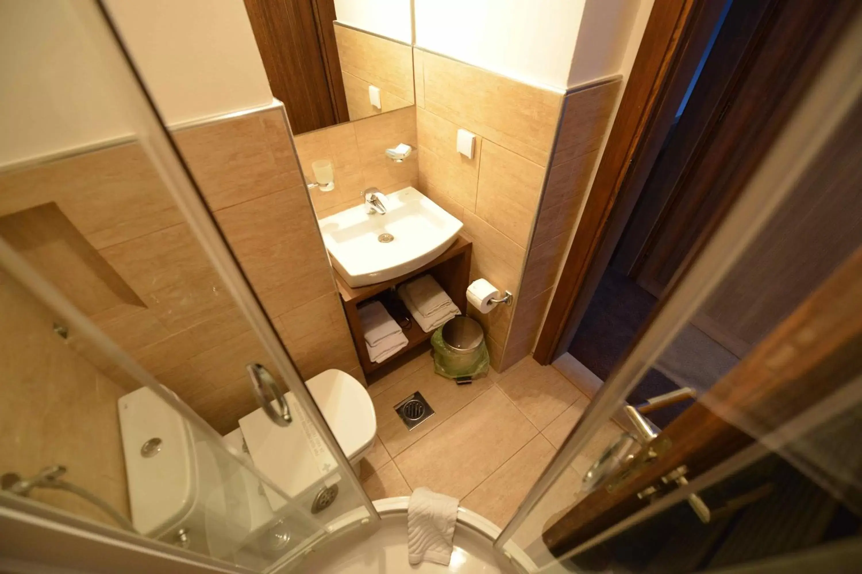 Budget Double or Twin Room - attic room in Garni Hotel Konak Budget Double or Twin Room - attic room in Garni Hotel Konak