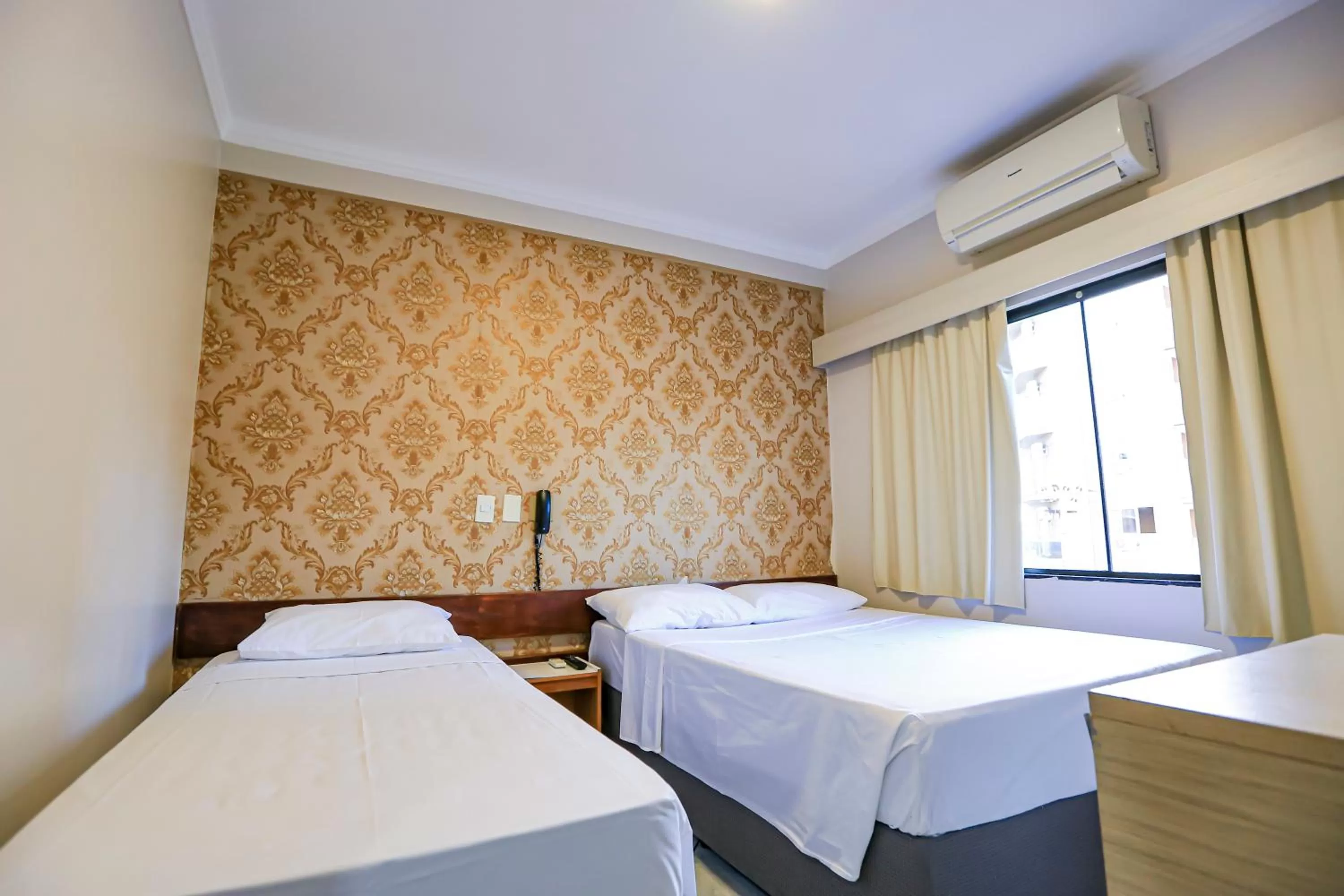 Photo of the whole room in Foz Express Hotel Centro