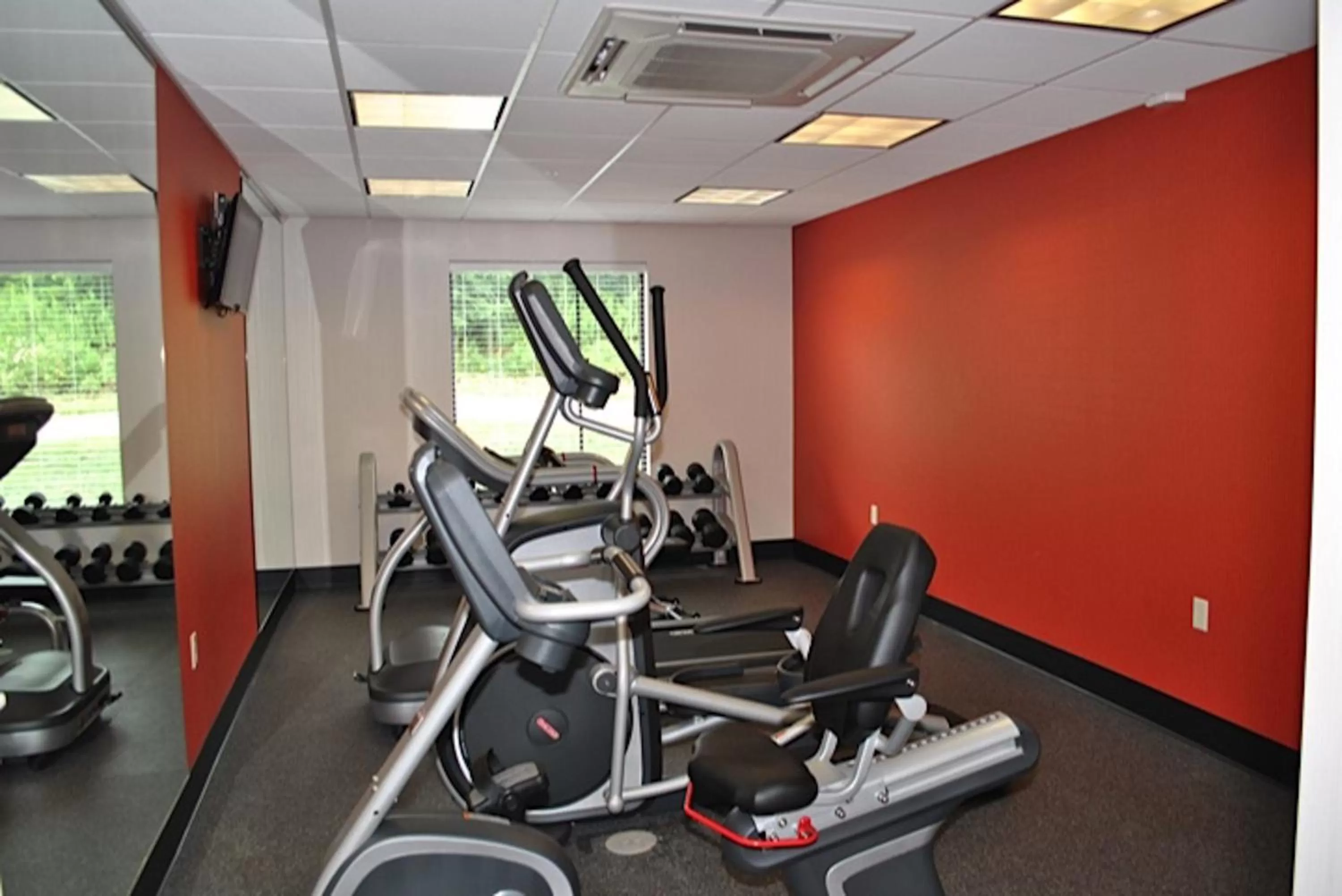 Fitness centre/facilities in Holiday Inn Express Salem by IHG