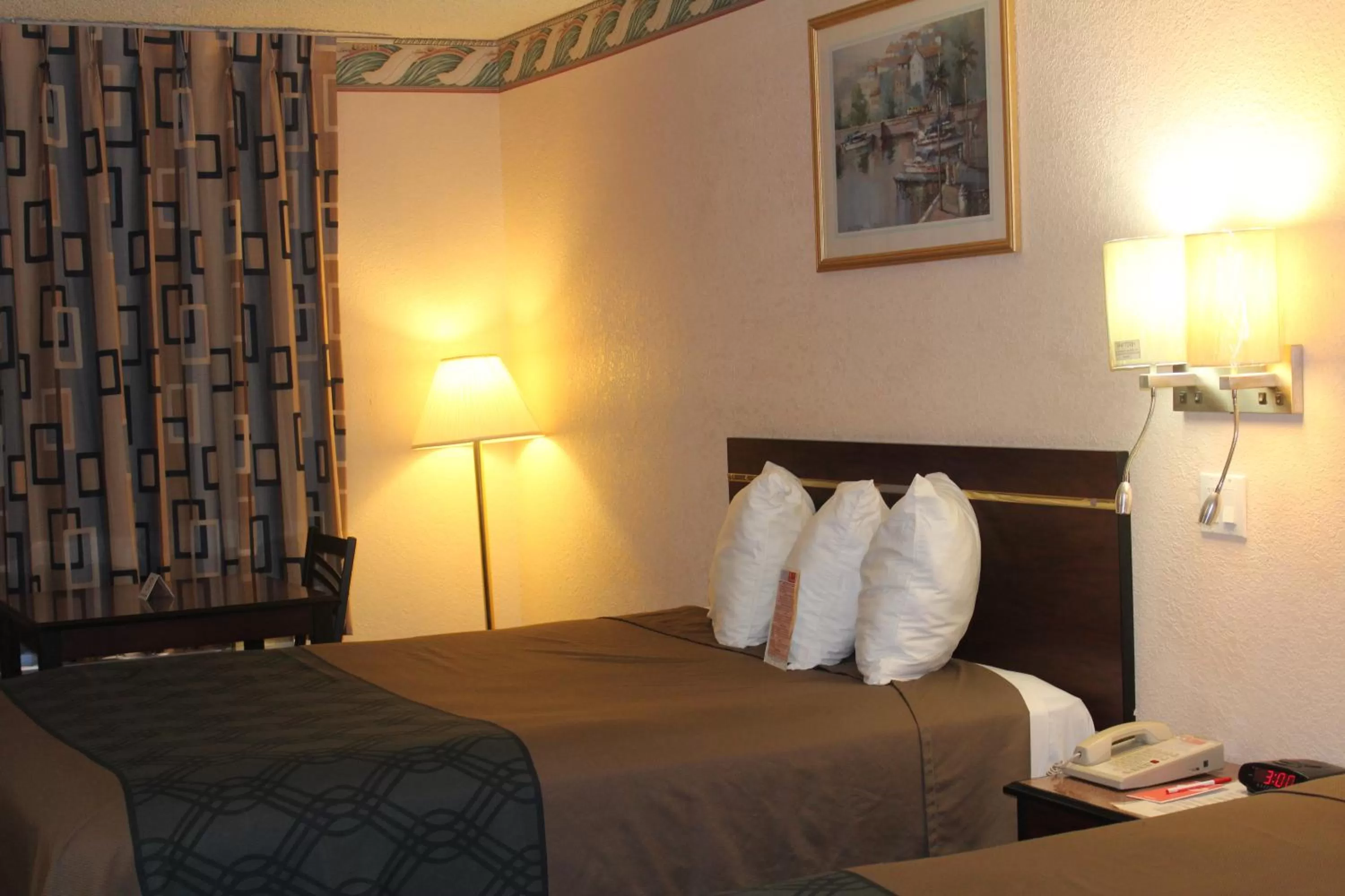 Bedroom, Bed in Americas Best Value Inn-Near NRG Park/Medical Center