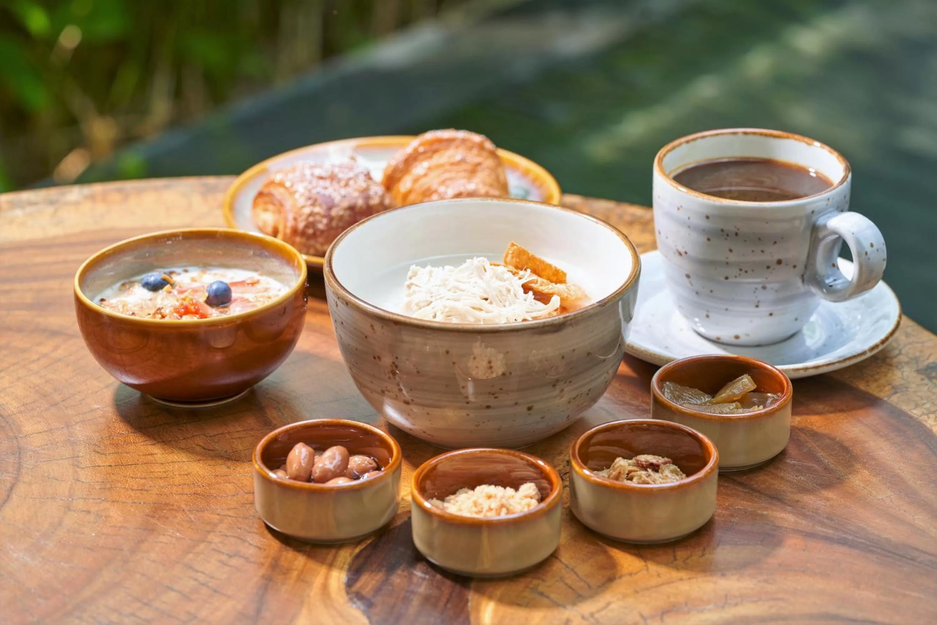 Breakfast in Quincy Hotel Singapore by Far East Hospitality