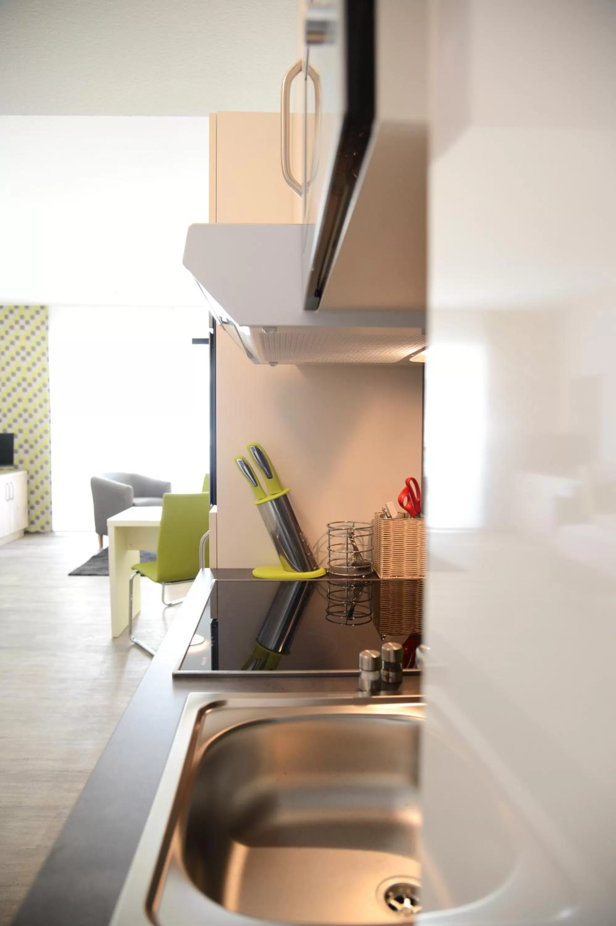 Kitchen or kitchenette in ADAPT APARTMENT HOTEL Giessen
