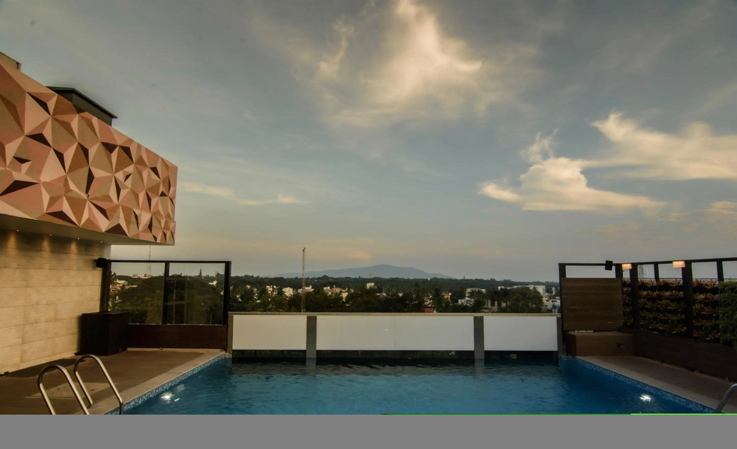 Swimming pool in Roopa Elite