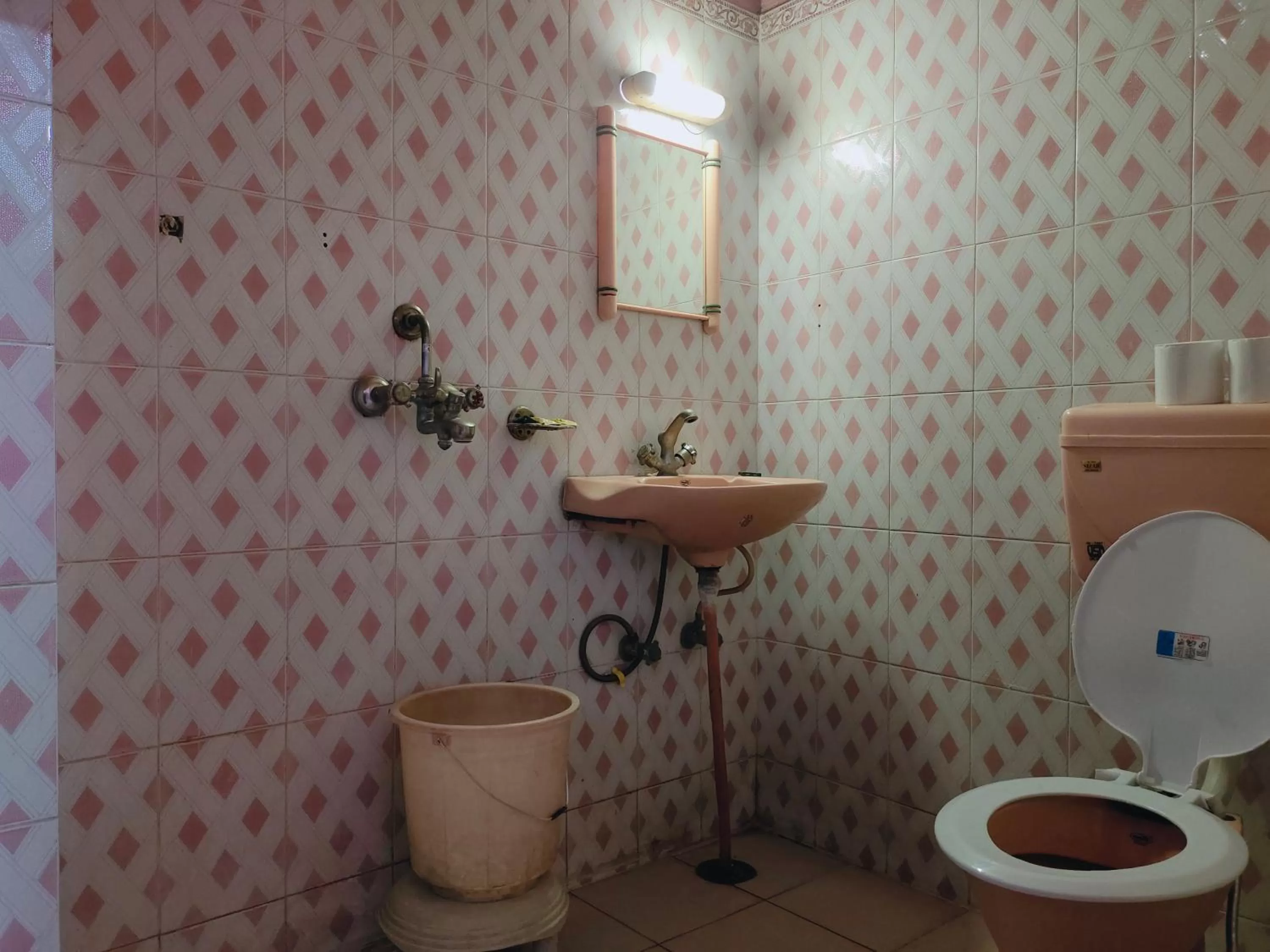 Bathroom in The Maurvi Inn