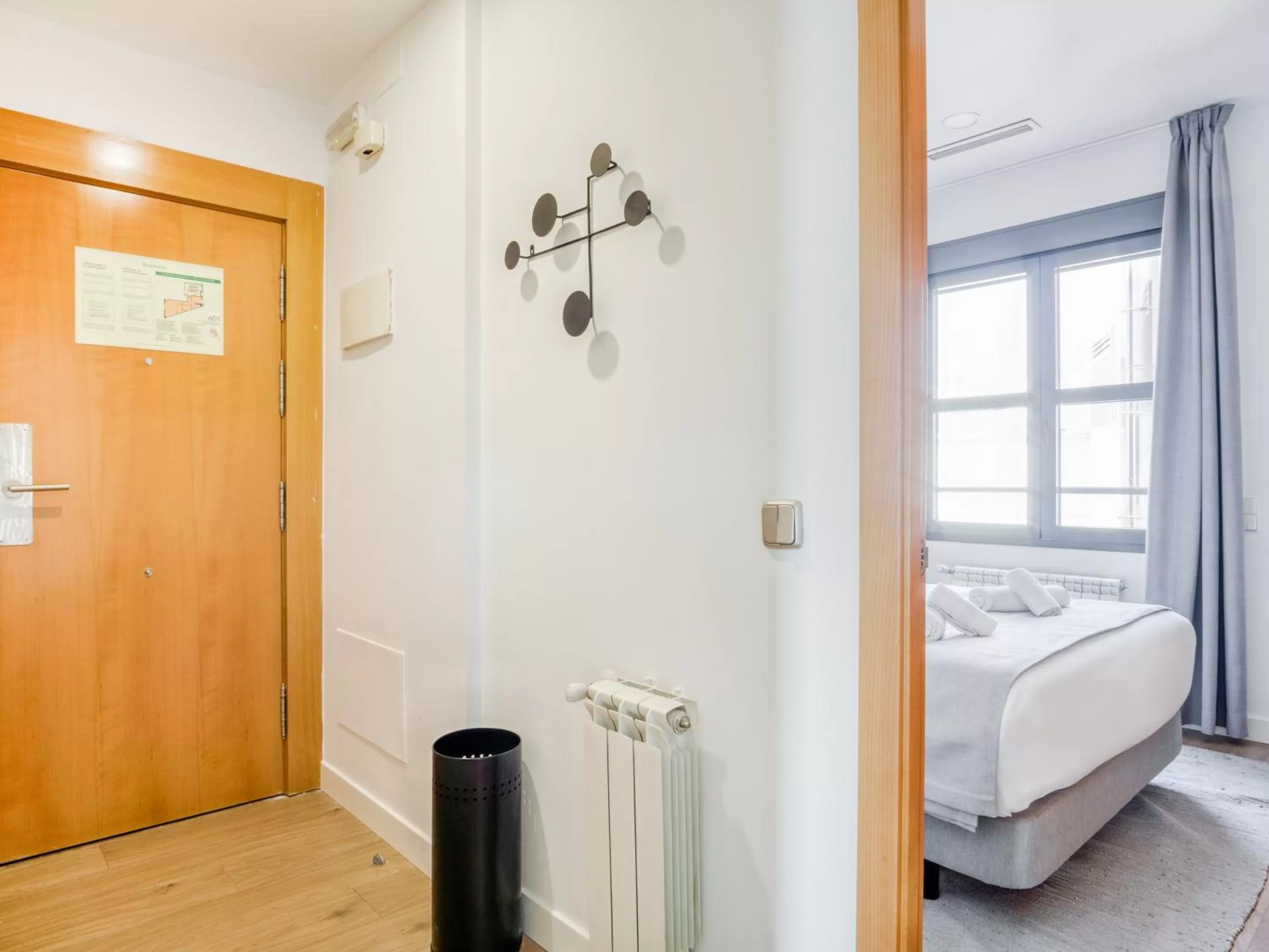 Bed in Limehome Madrid Calle de Don Ramón de la Cruz