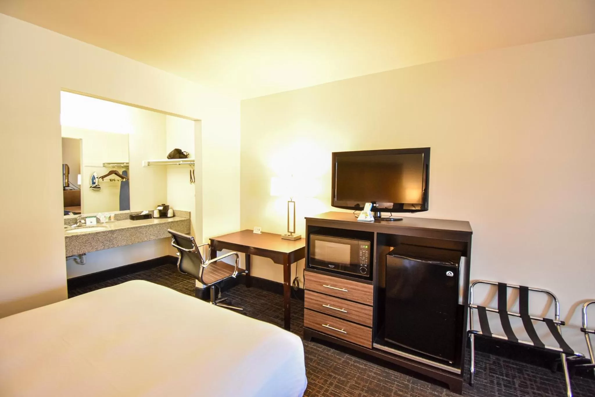 TV and multimedia, Bed in St. Michaels Inn