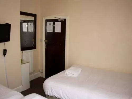 Bedroom, Bed in The Trevross