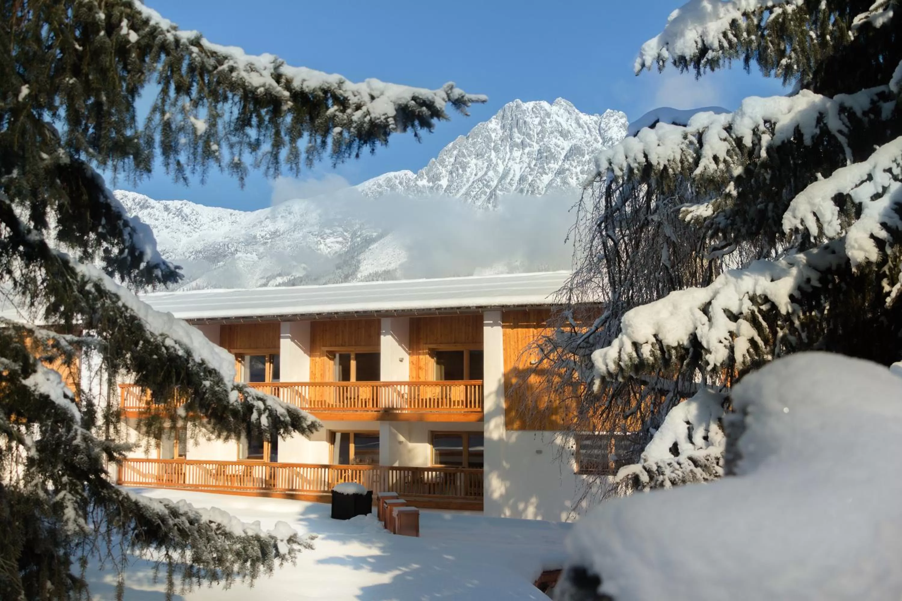 Property building in Hotel Der Bär