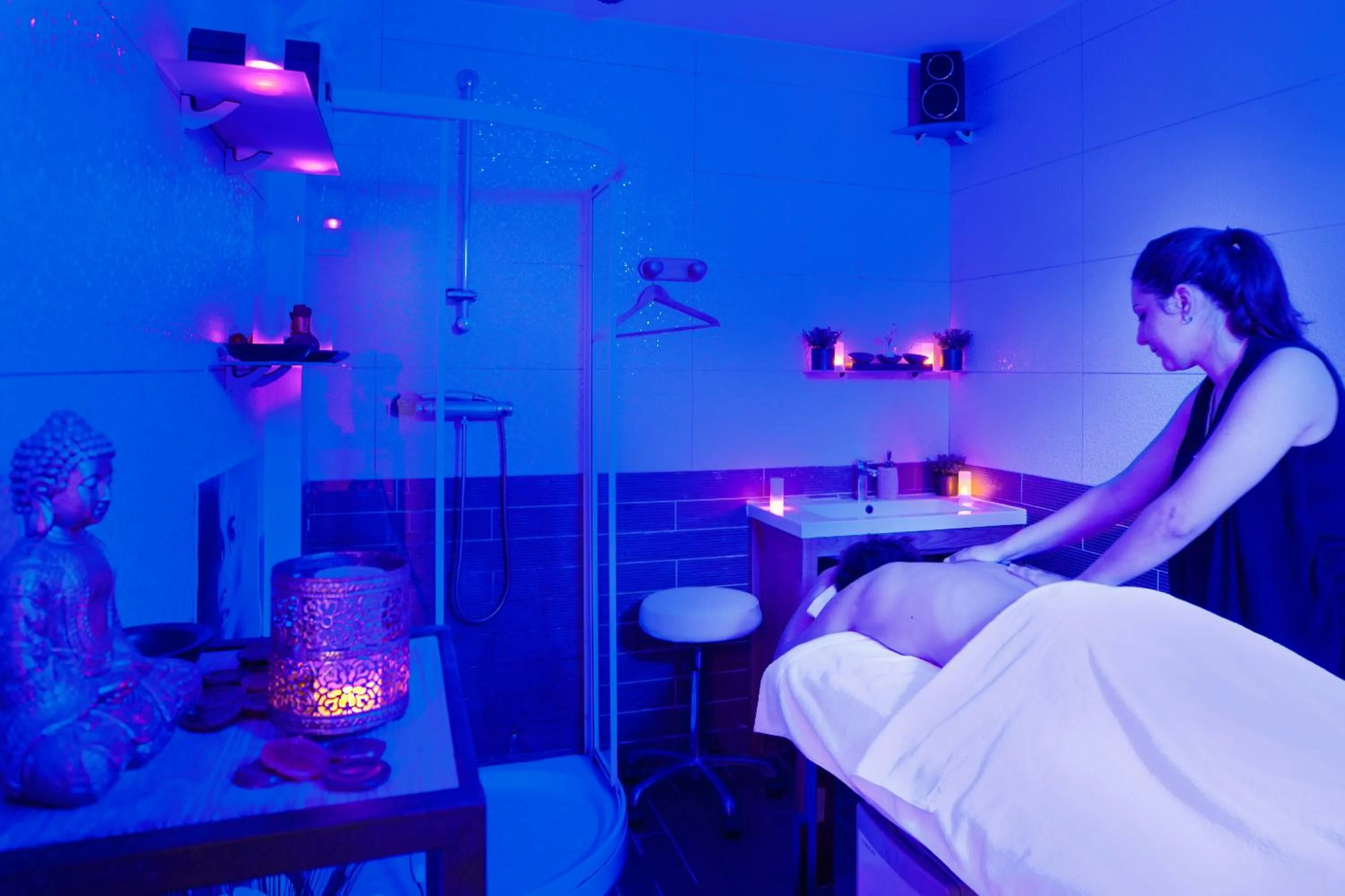 Massage in Le Neptune & Spa