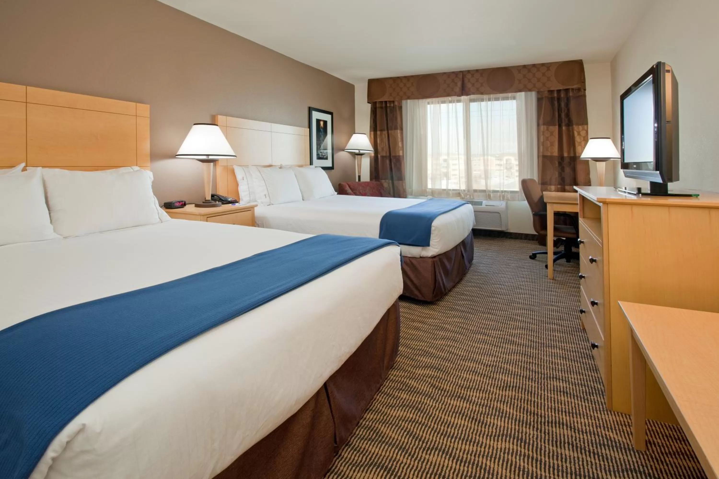 Bed in Holiday Inn Express West Valley City by IHG