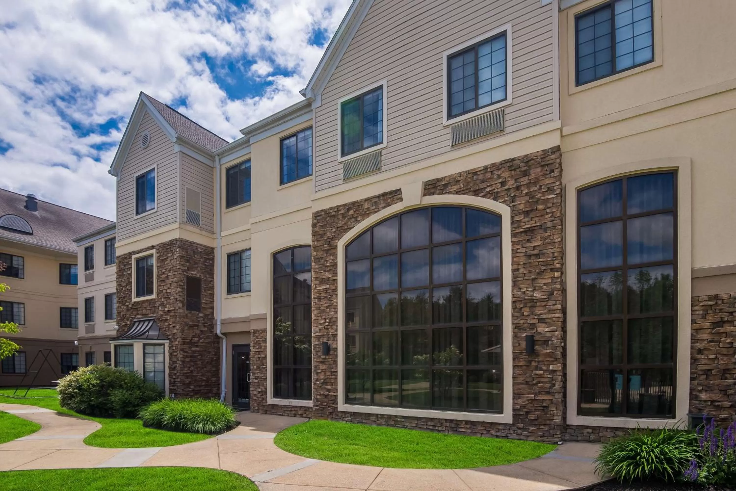 Property building in Sonesta ES Suites Andover Boston