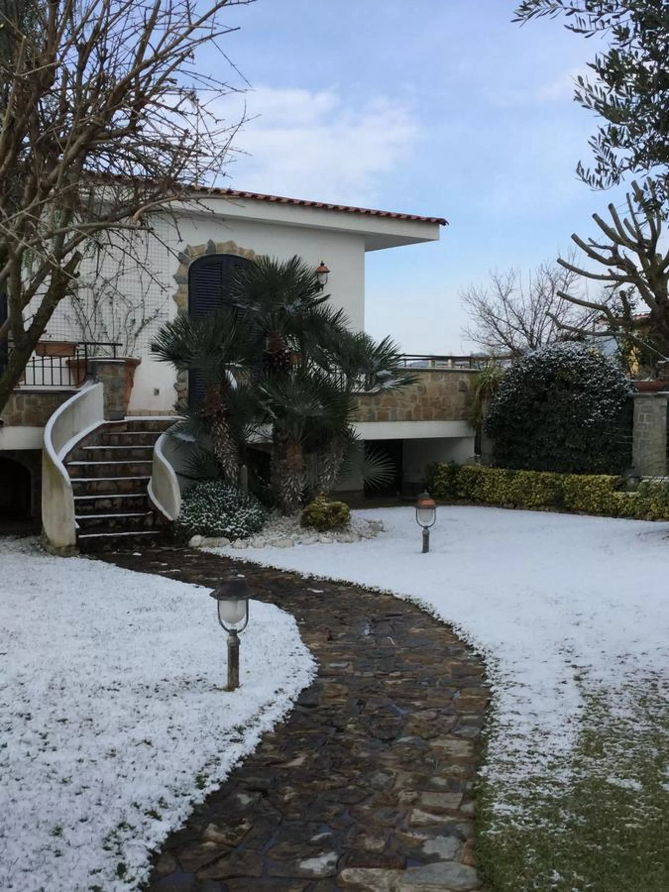 Garden, Property Building in B&B Villa Lura Pompei