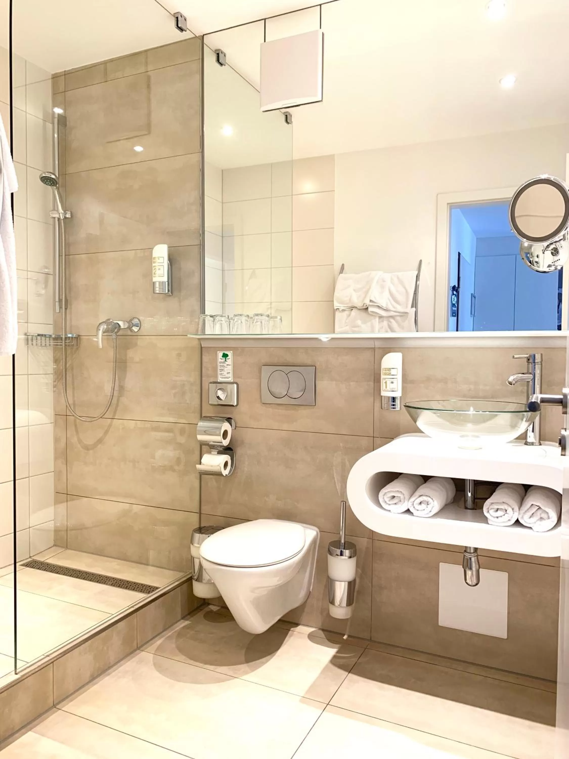 Bathroom in zeitwohnhaus SUITE-HOTEL & SERVICED APARTMENTS