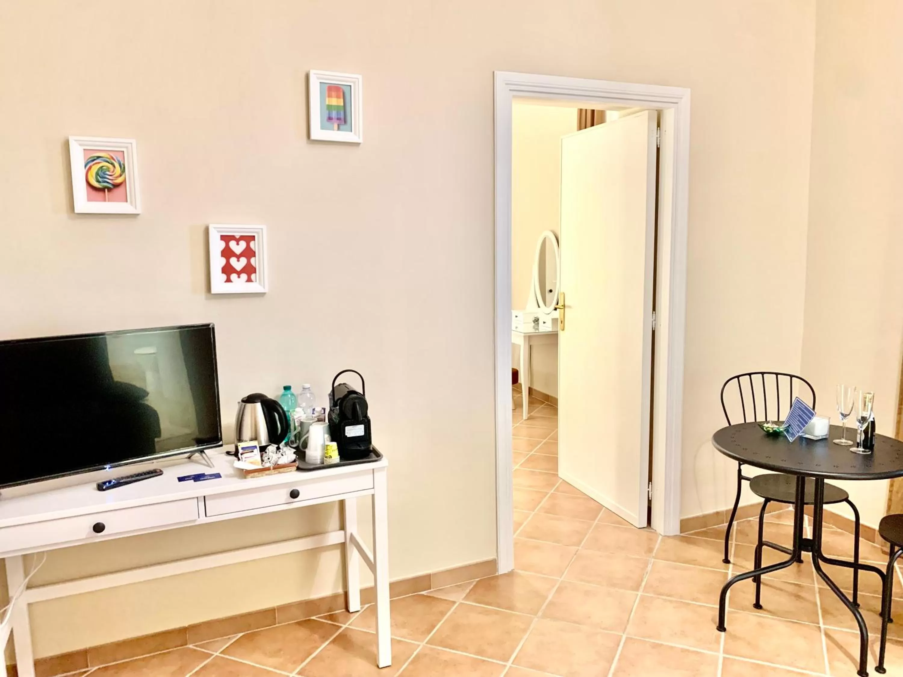 Decorative detail in Artis Mare