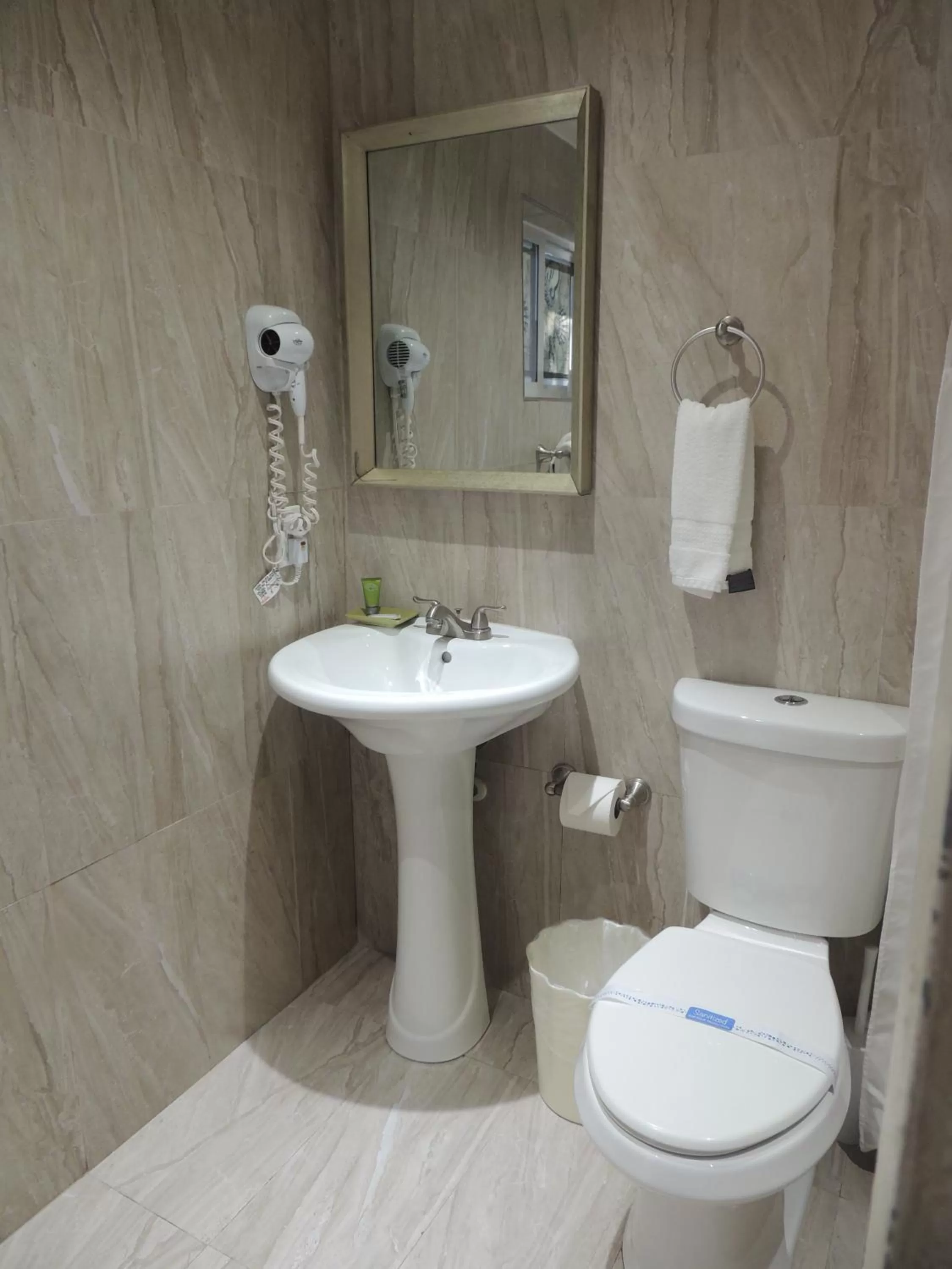 Bathroom in Sands of Islamorada