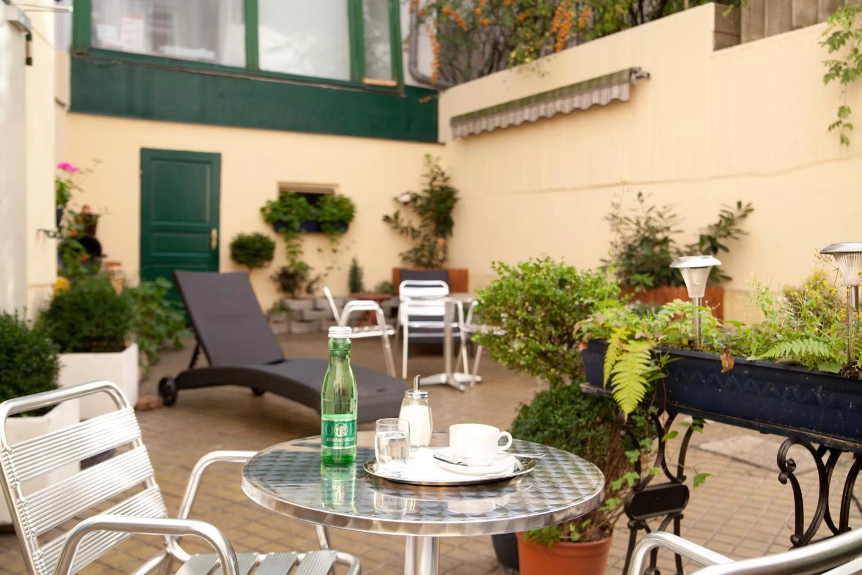 Restaurant/places to eat in BoutiqueHOTEL Donauwalzer