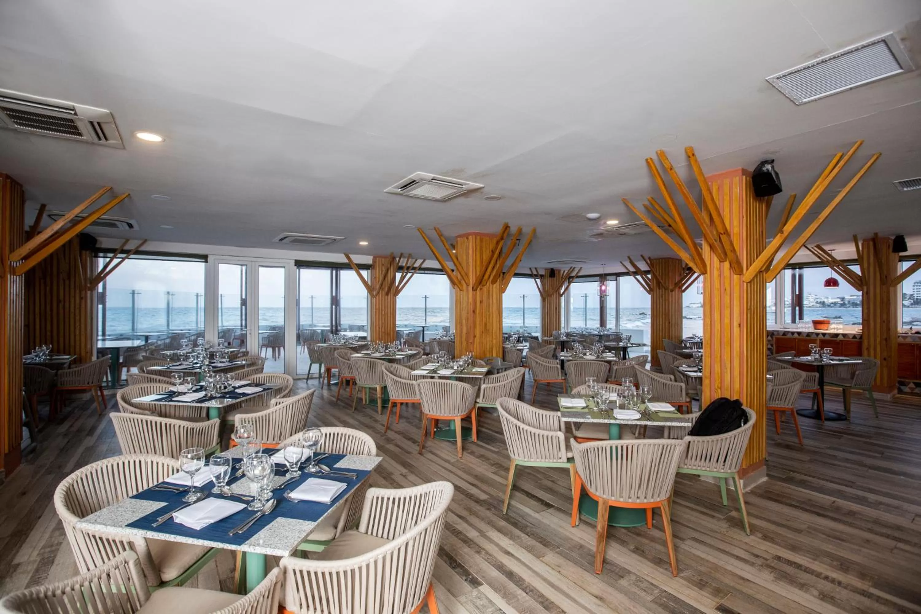 Restaurant/places to eat in Hotel Decameron Maryland All Inclusive