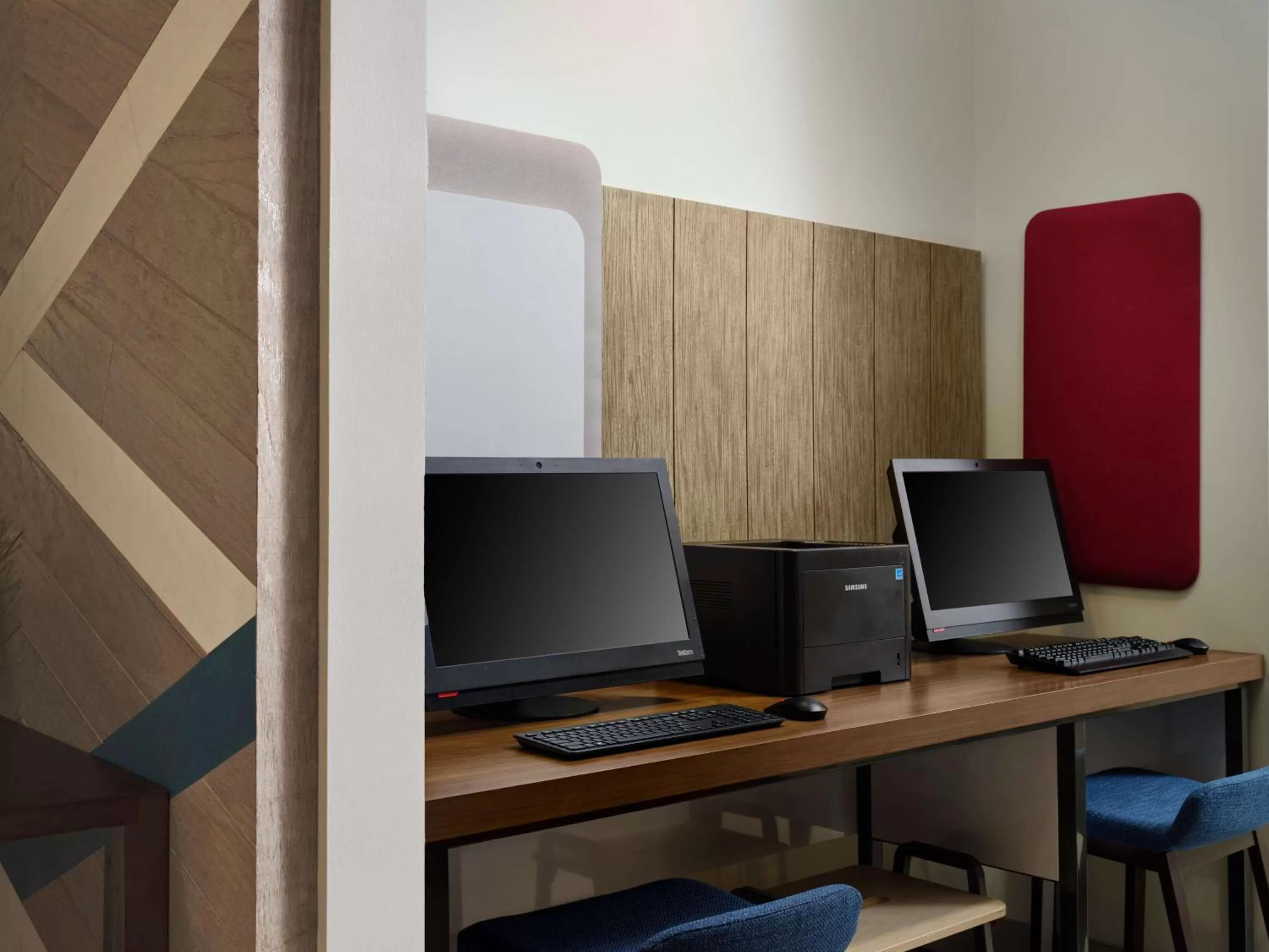 Business facilities in Hilton Garden Inn Las Colinas