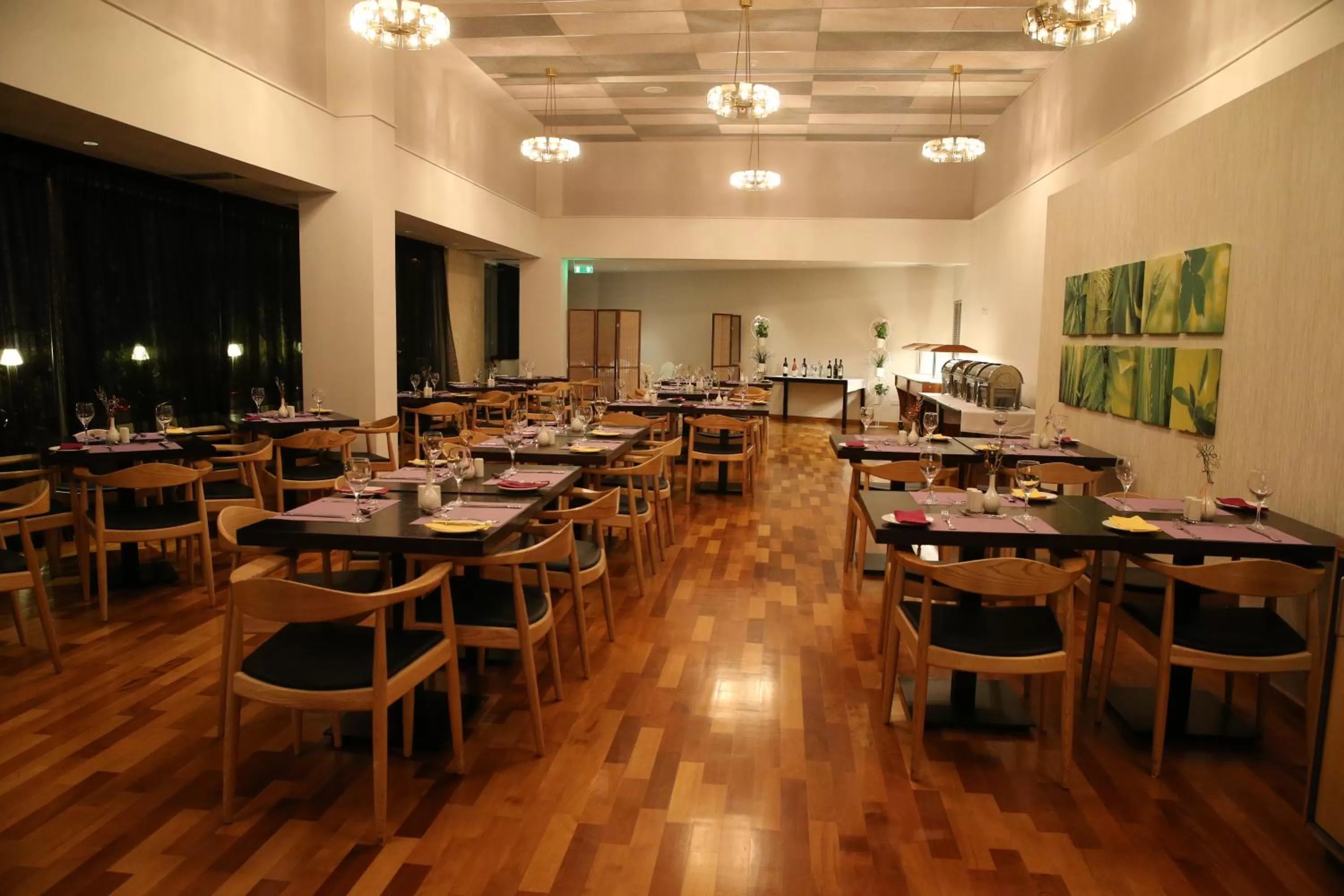 Restaurant/places to eat in Altius Boutique Hotel