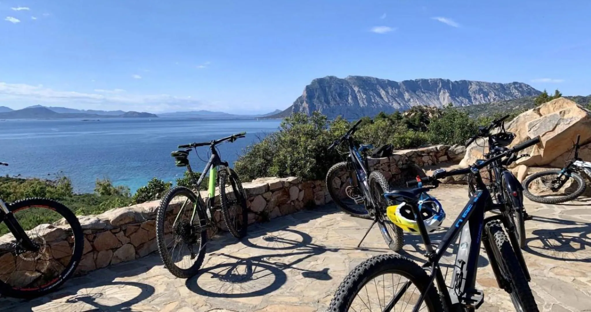 Cycling in Residence Hotel Lu Nibareddu