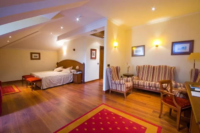 Photo of the whole room, Bed in Hotel Palacio de la Magdalena