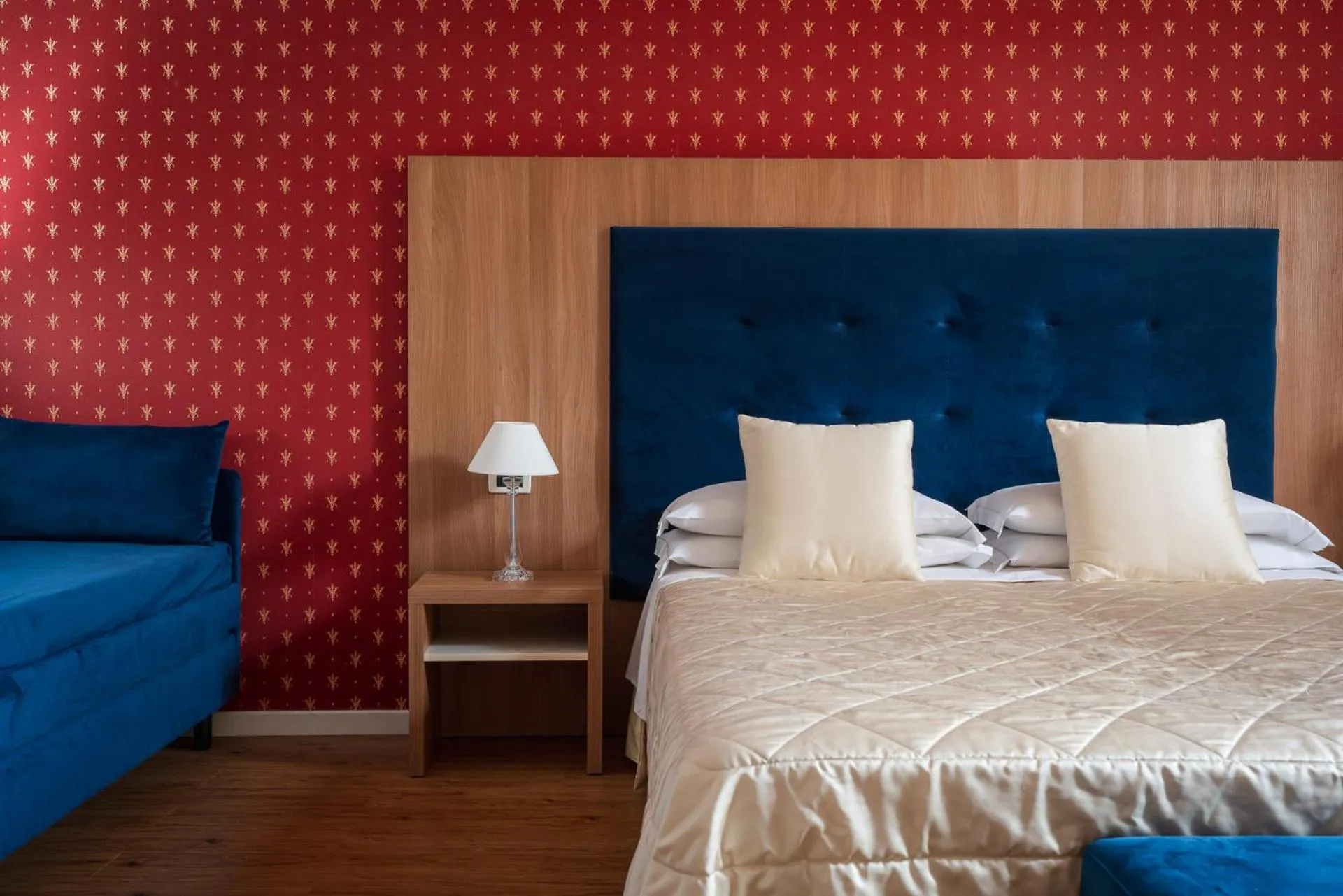 Bedroom, Bed in Albergo Rossini 1936 Small & Charming