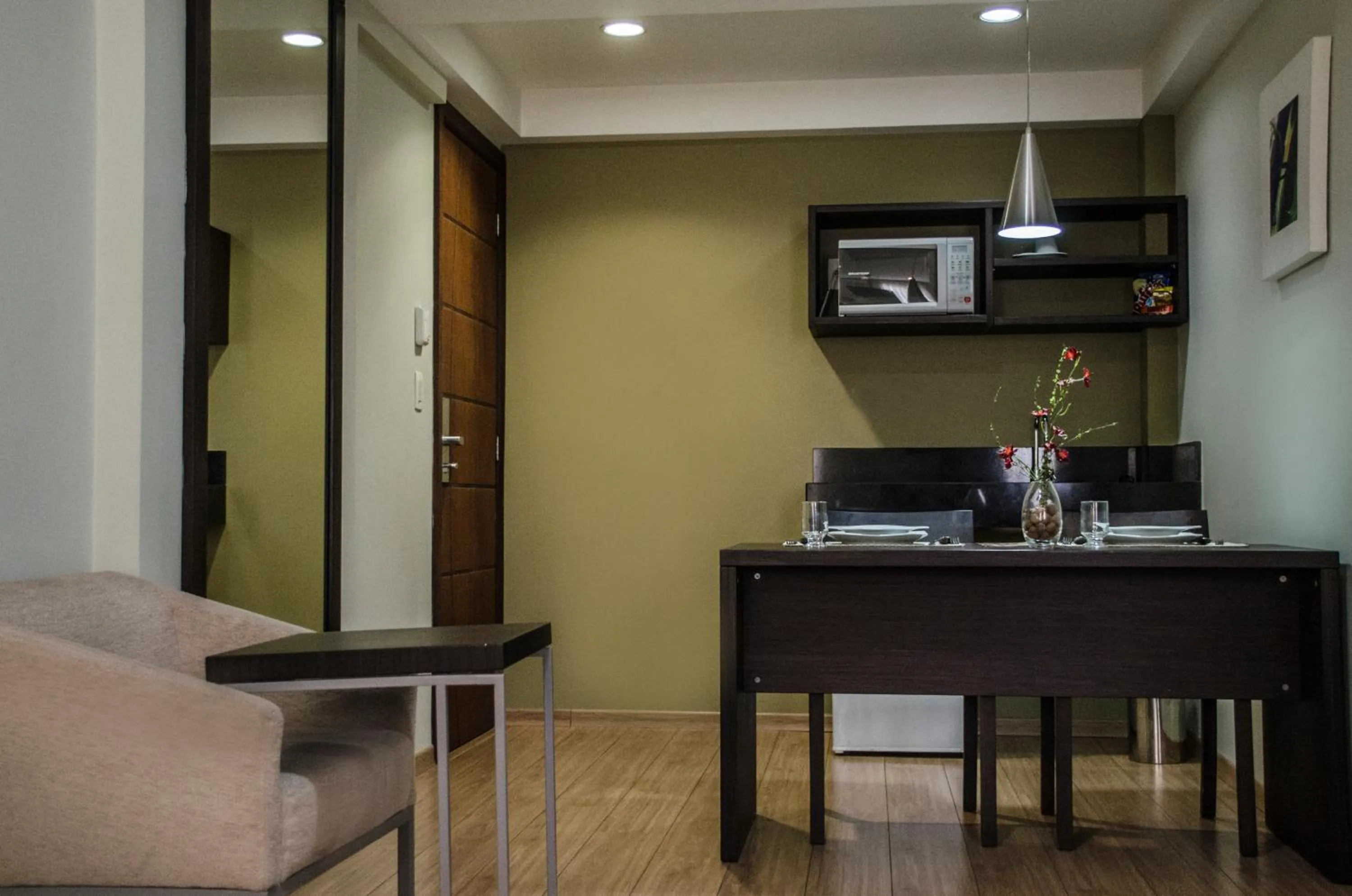 Kitchen or kitchenette in Mont Blanc Apart Hotel - Duque de Caxias