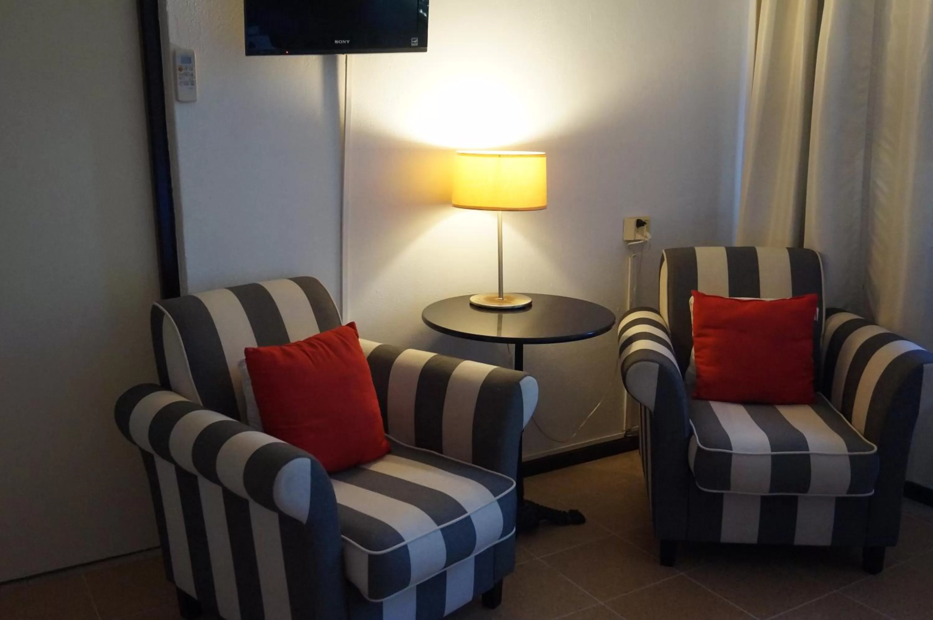 Seating area in Wonders Boutique Hotel