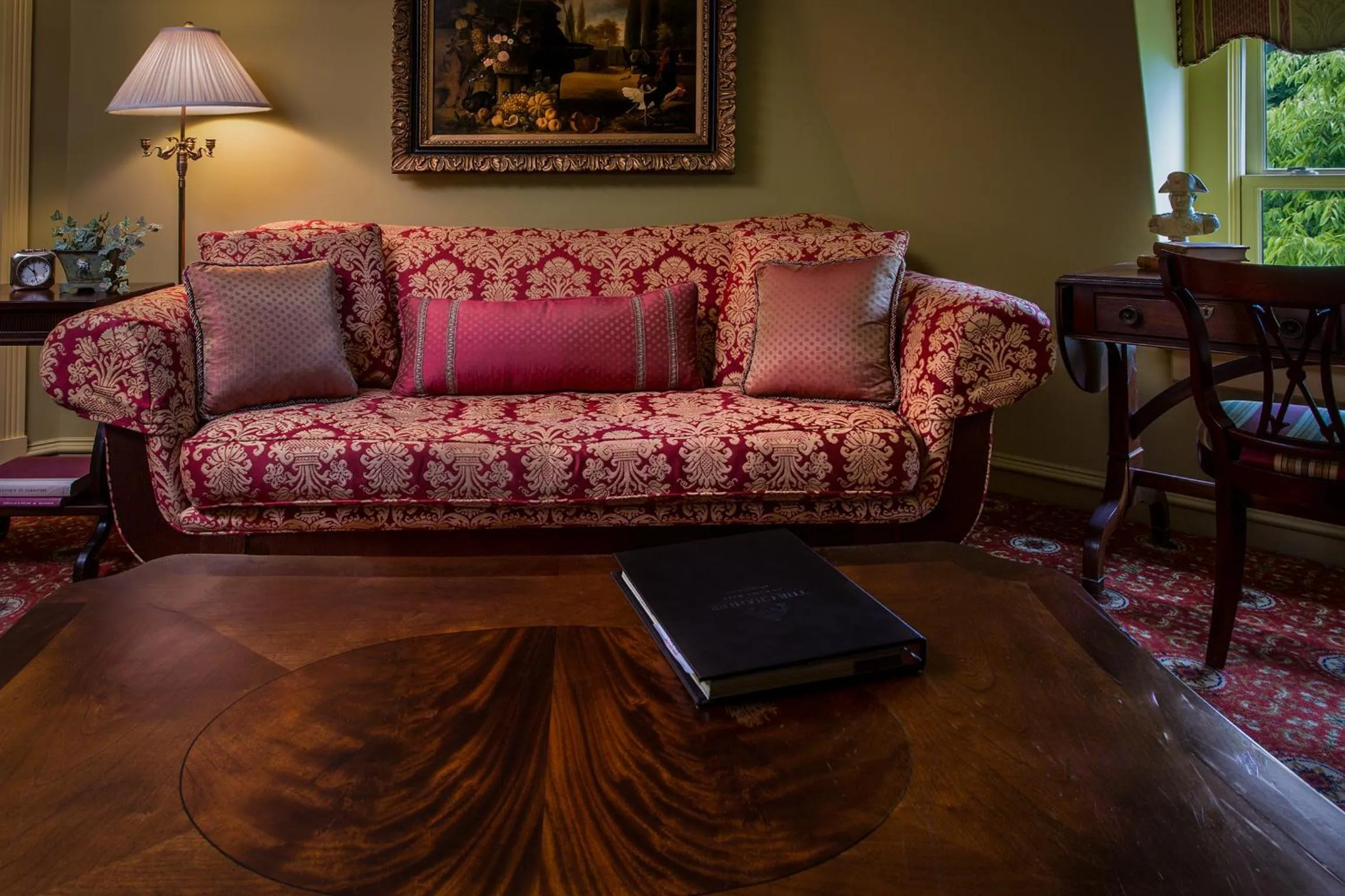 Seating area in The Chanler at Cliff Walk