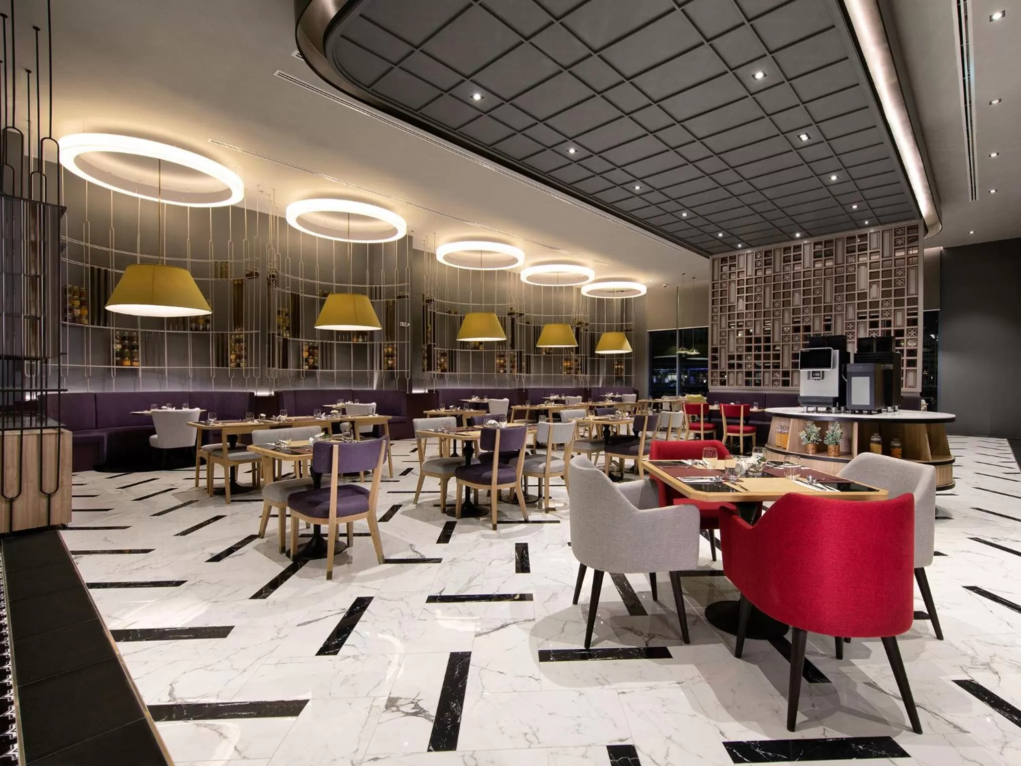 Restaurant/places to eat in Mercure Bangkok Sukhumvit 24