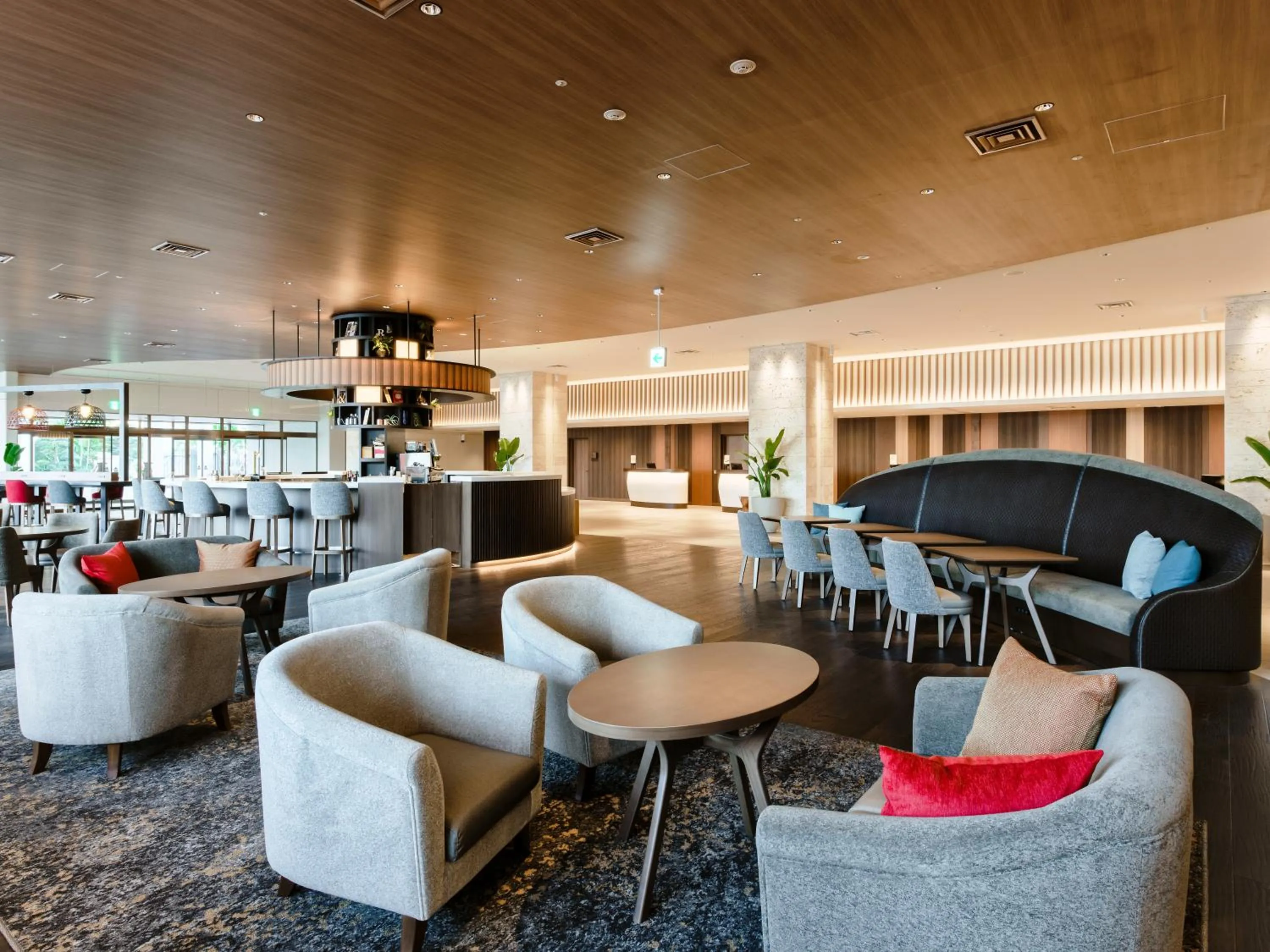 Lounge or bar in Novotel Okinawa Naha