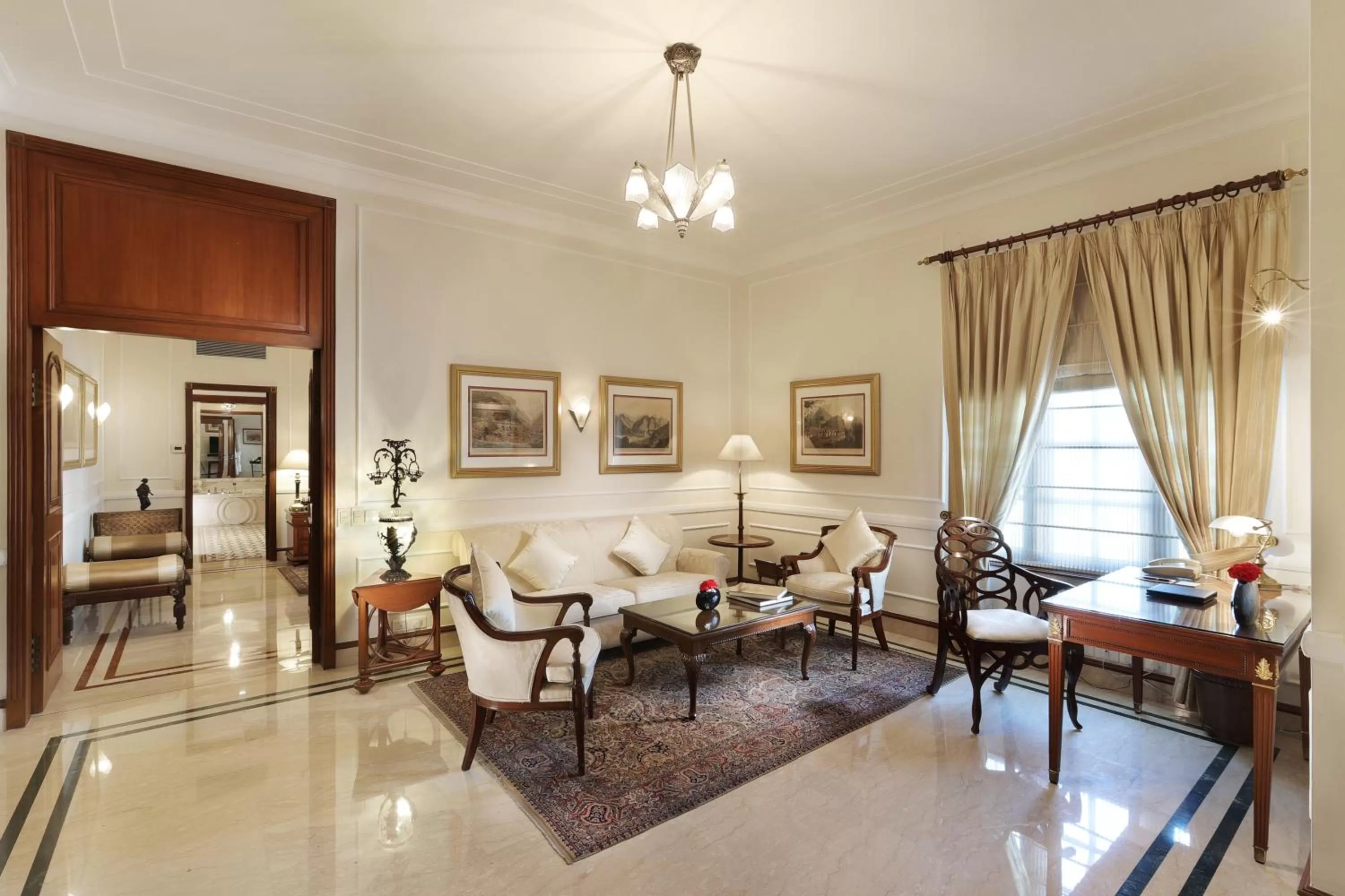 Living room in The Imperial, New Delhi