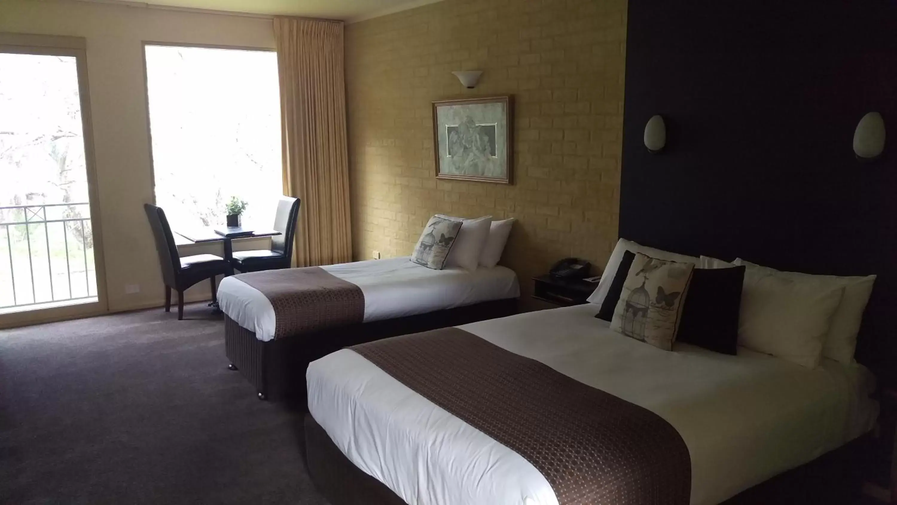 Comfort Twin Room - Disability Access in Madison Spa Motel - Adults Only Comfort Twin Room - Disability Access in Madison Spa Motel - Adults Only