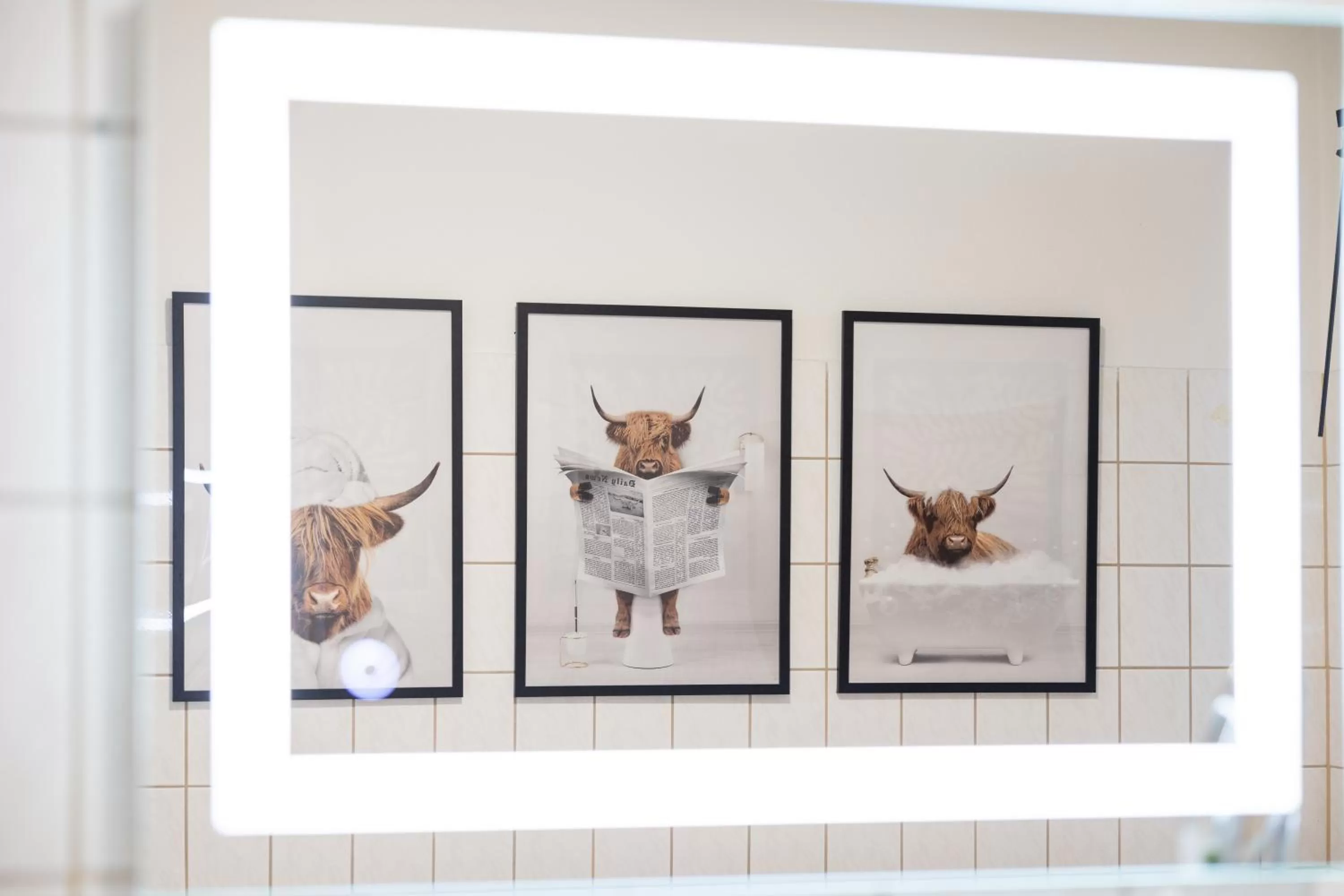 Decorative detail, Floor Plan in Ko-Living Space an der Oper - Street Art Design Apartments