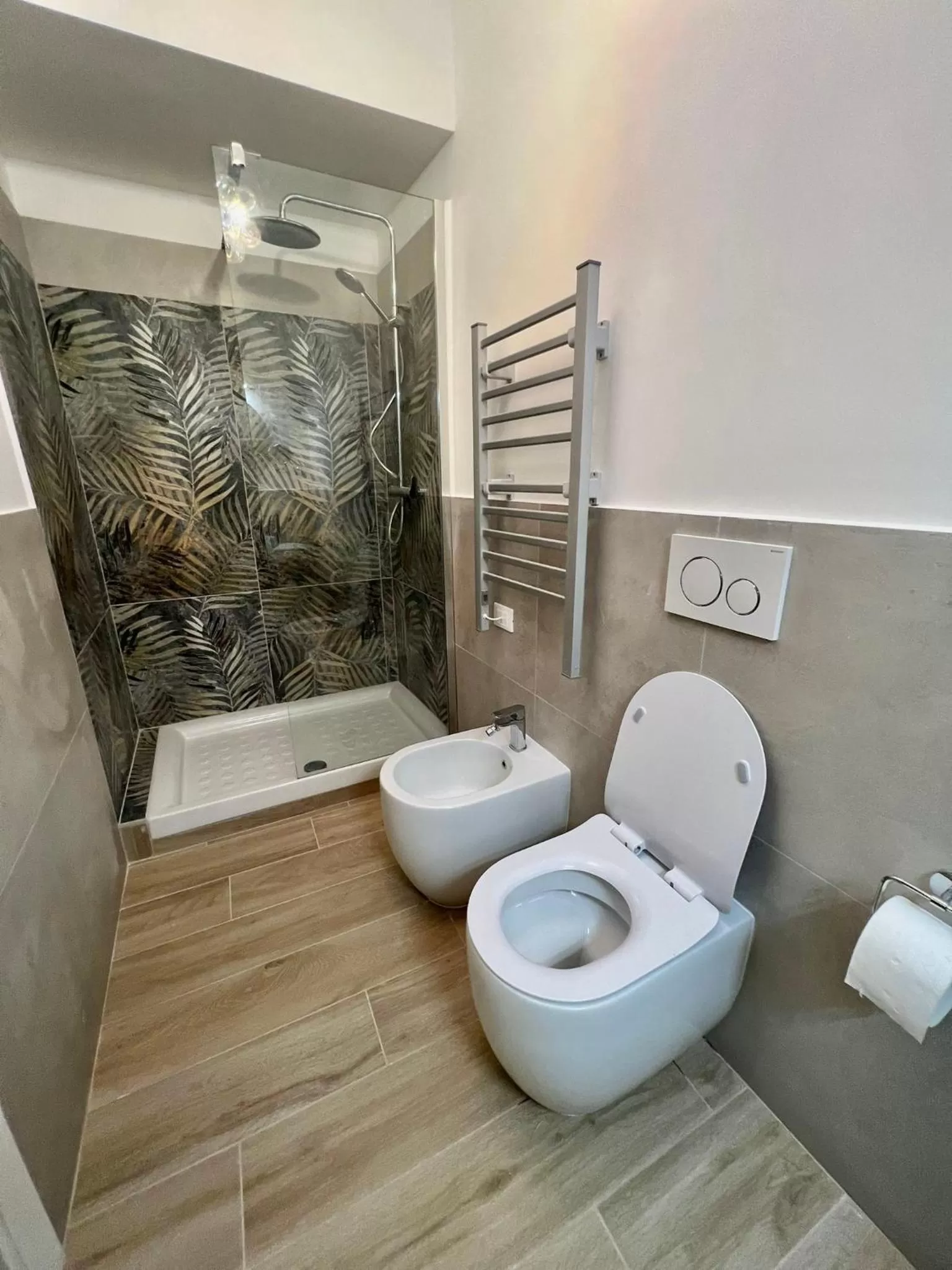 Shower in Relais Roma Vaticano - METRO station Ottaviano