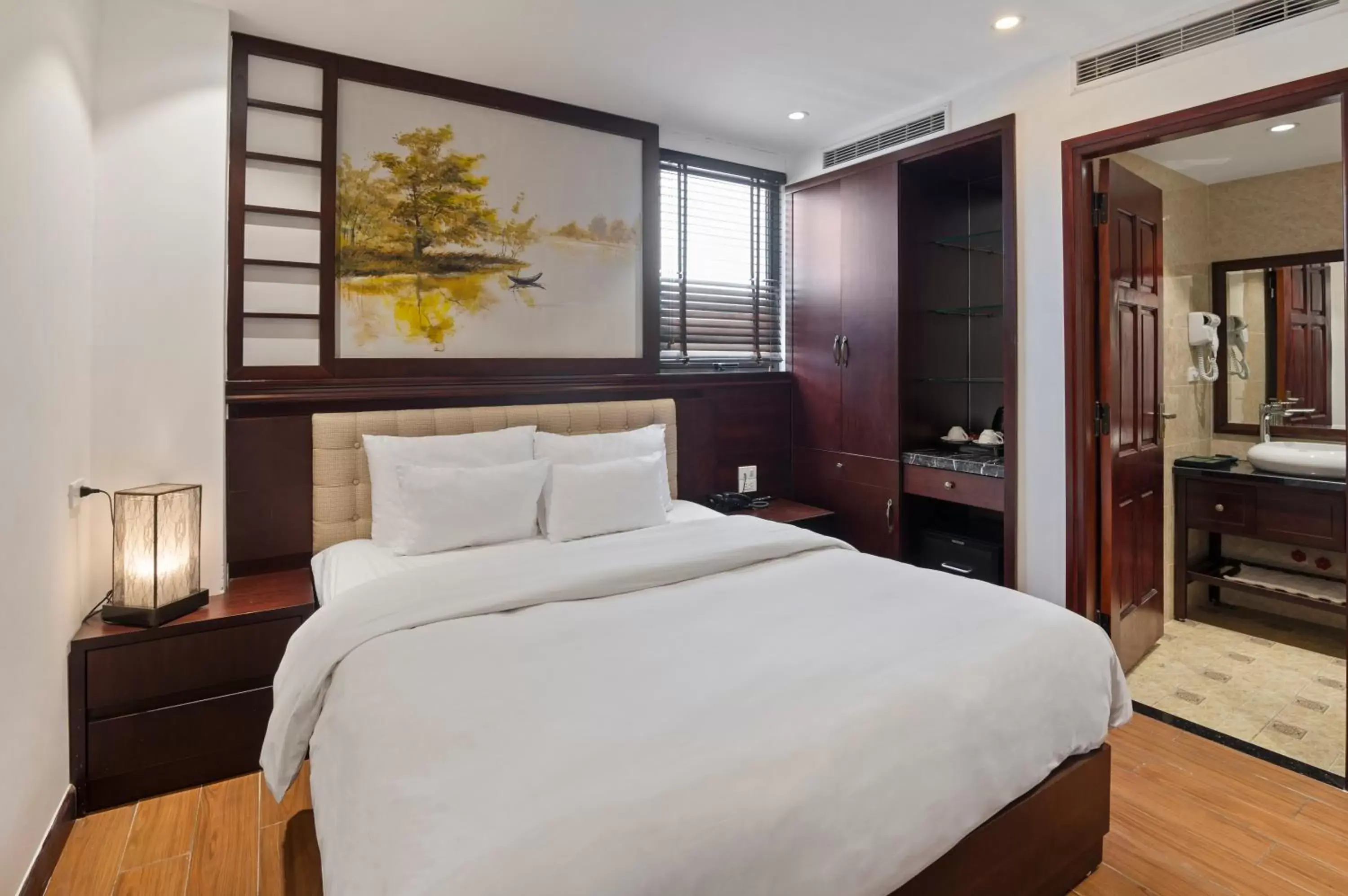 Standard King Room in 22Land Residence Hotel & Spa Ha Noi Standard King Room in 22Land Residence Hotel & Spa Ha Noi